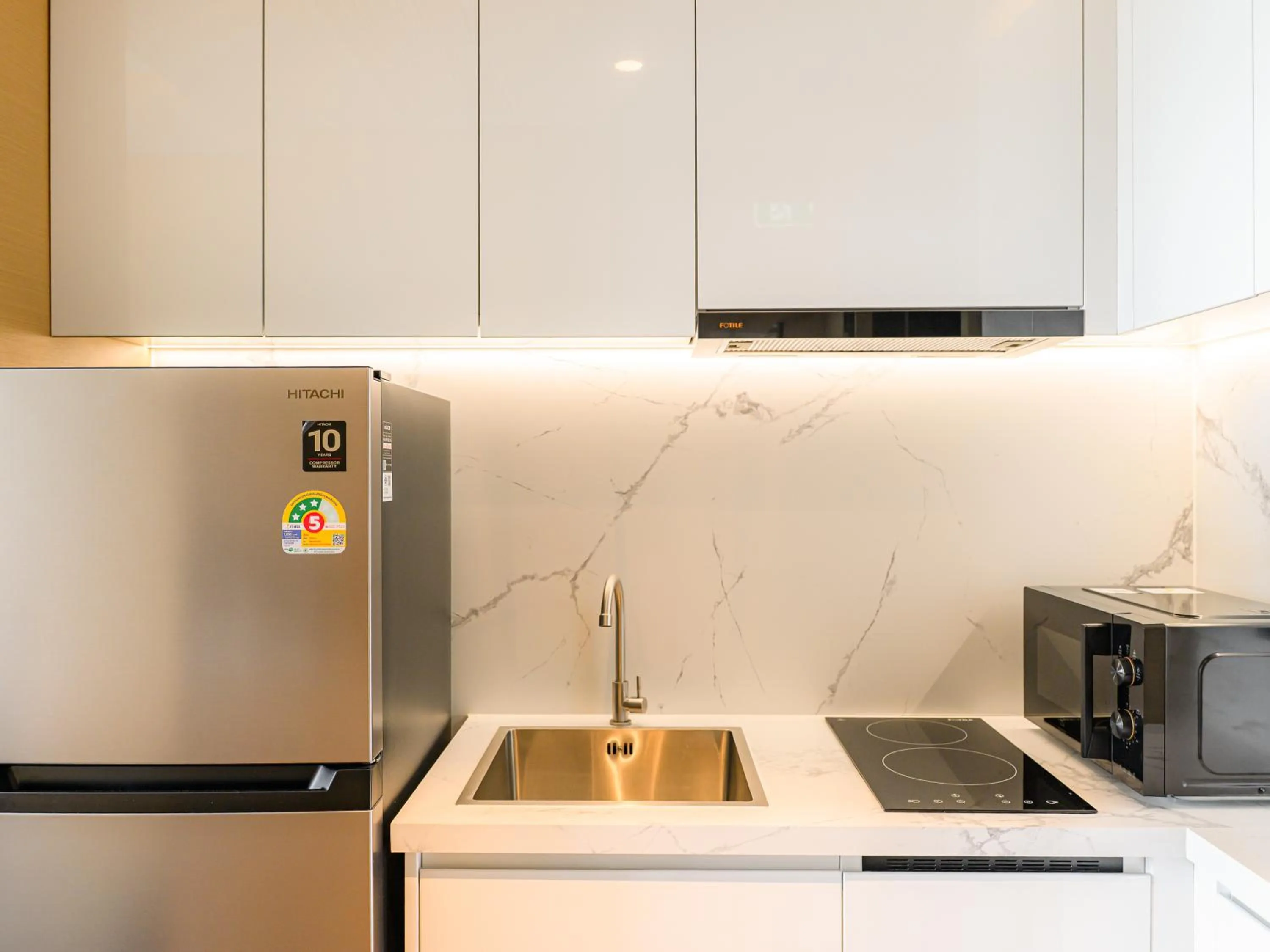 Kitchen or kitchenette in Beverly Mountain Bay, Trademark Collection by Wyndham