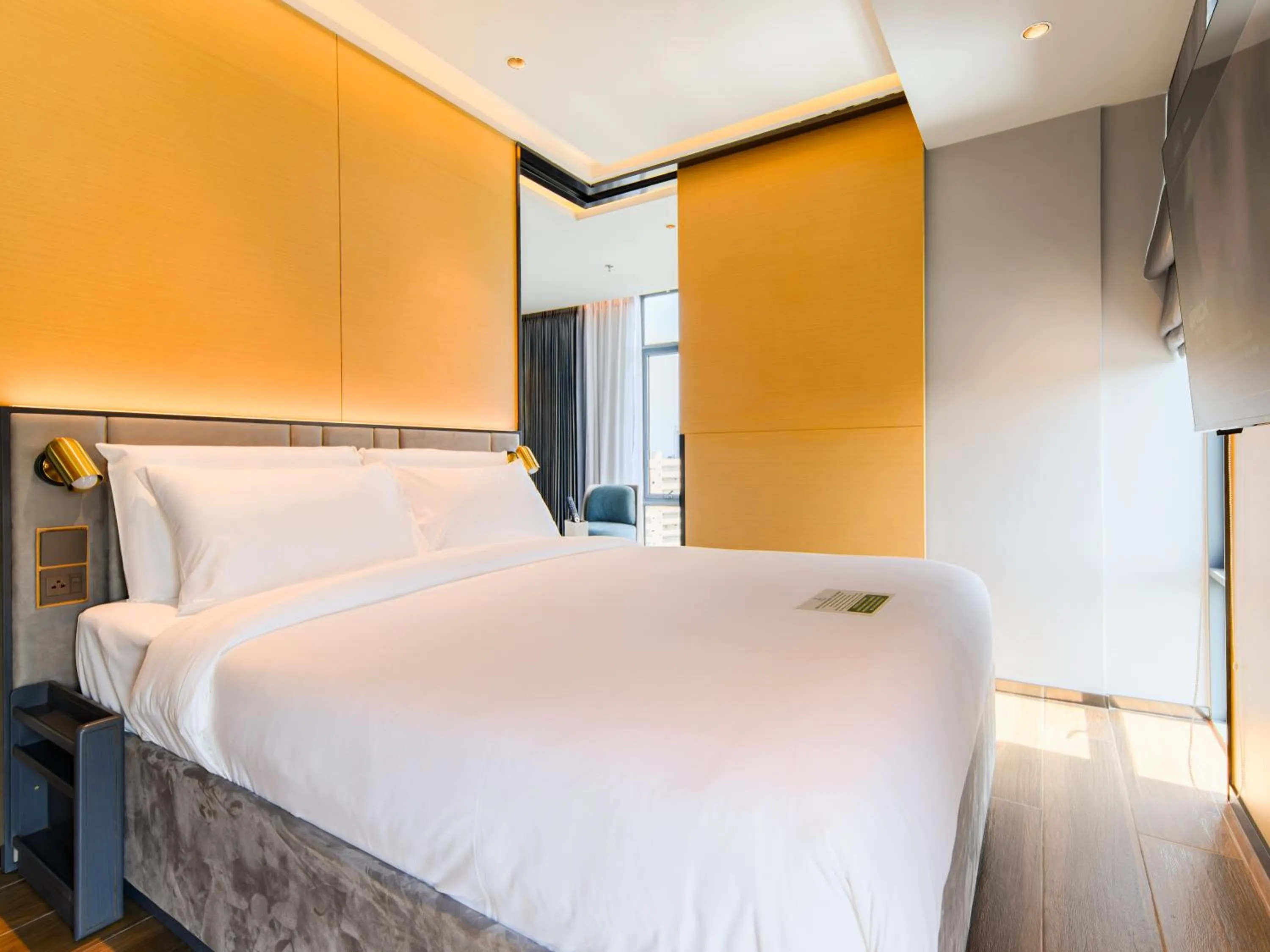 Bedroom, Bed in Beverly Mountain Bay, Trademark Collection by Wyndham