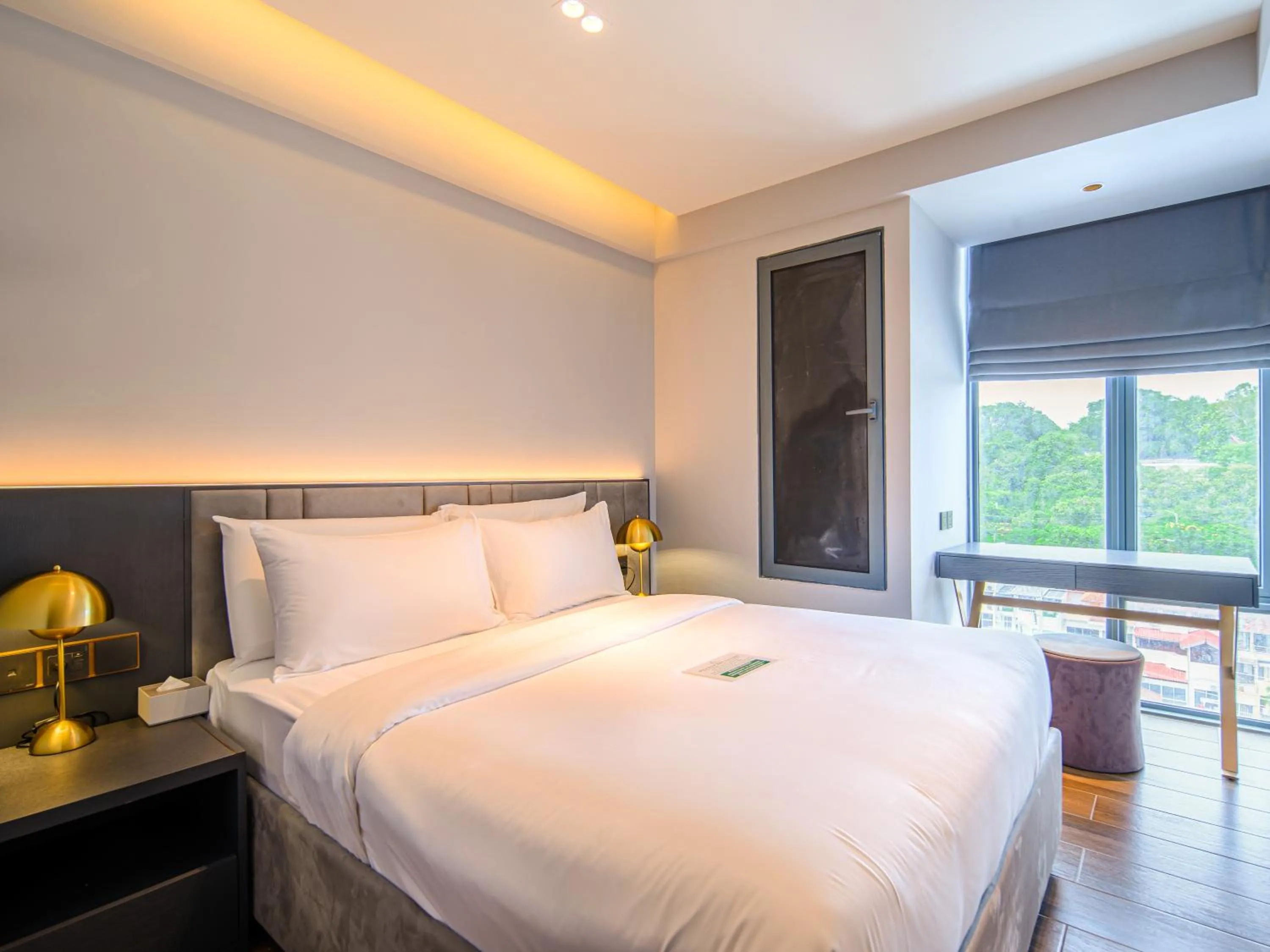 Bed in Beverly Mountain Bay, Trademark Collection by Wyndham