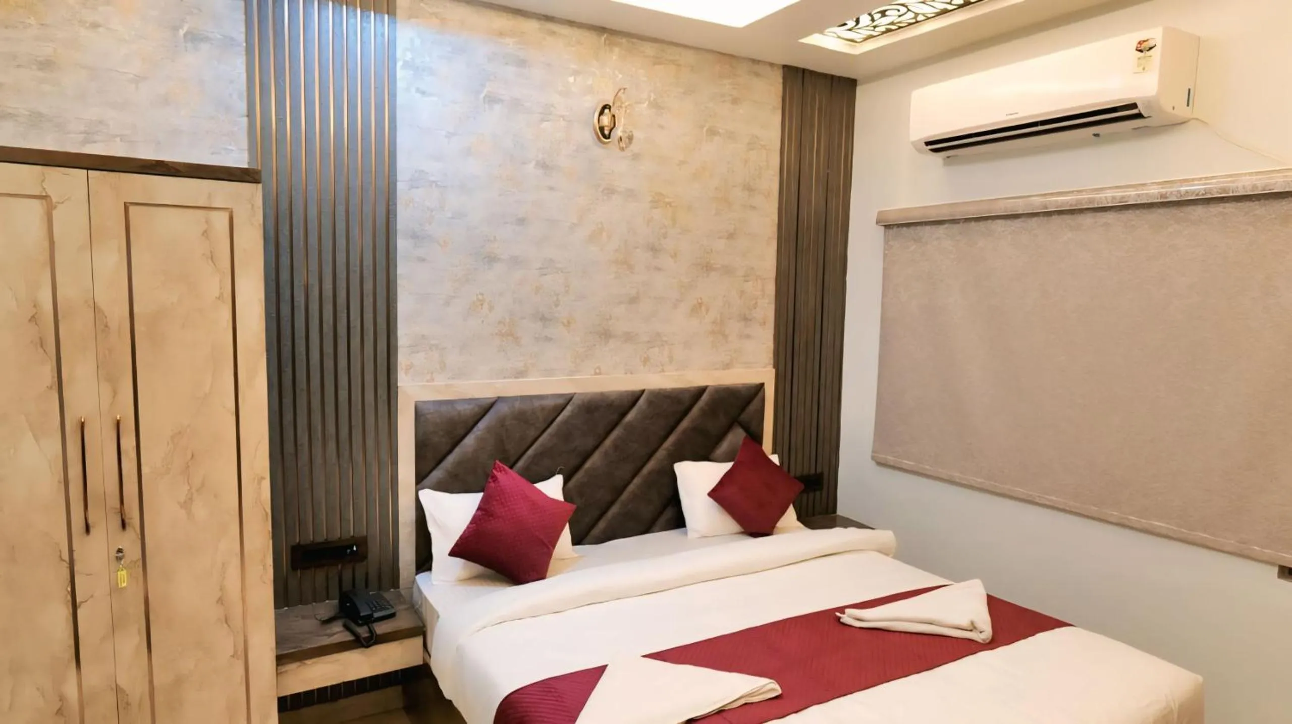 Hotel Shivsudhaa