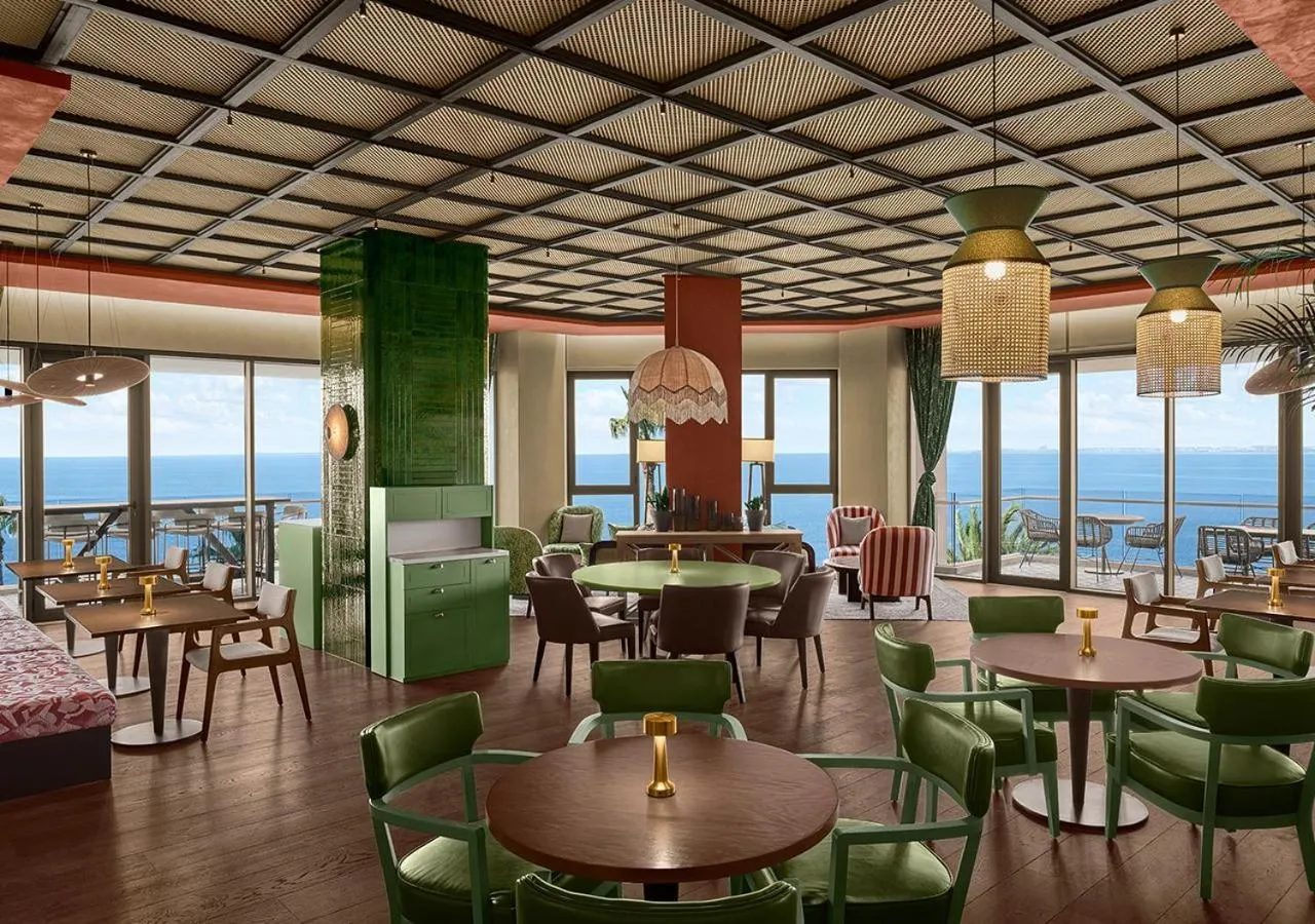 Restaurant/places to eat in Akra Antalya