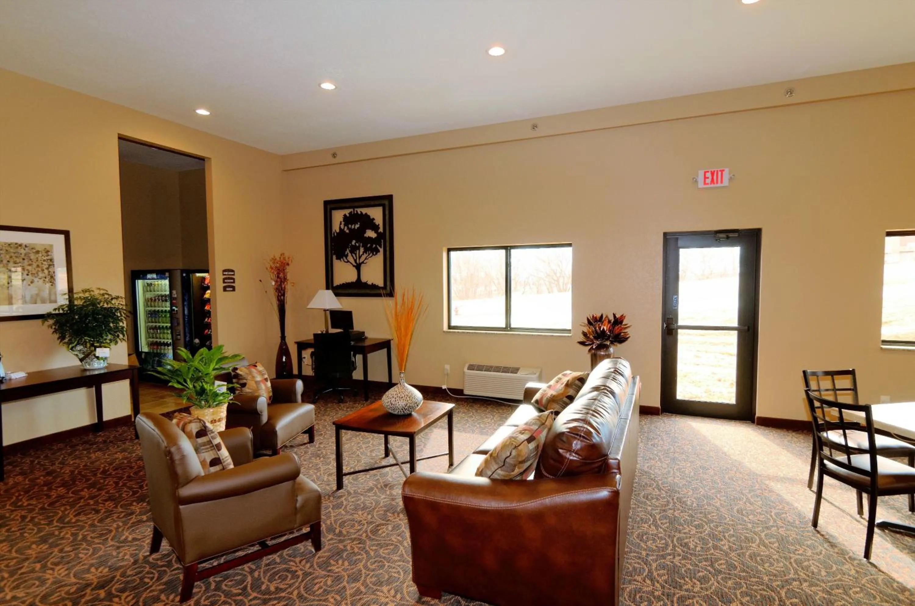 Lobby or reception in Cobblestone Inn & Suites - Denison | Oak Ridge