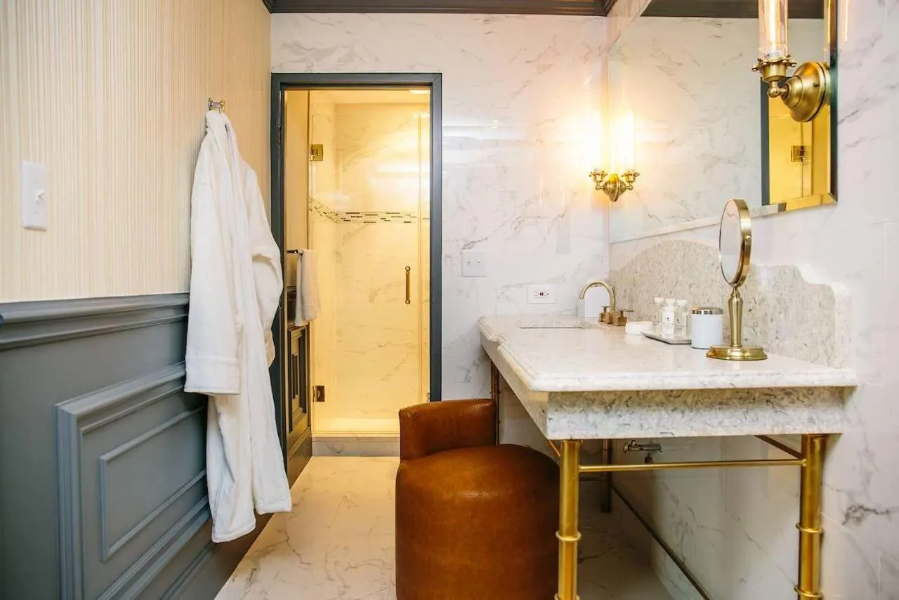 Bathroom in The Drake Oak Brook, Autograph Collection