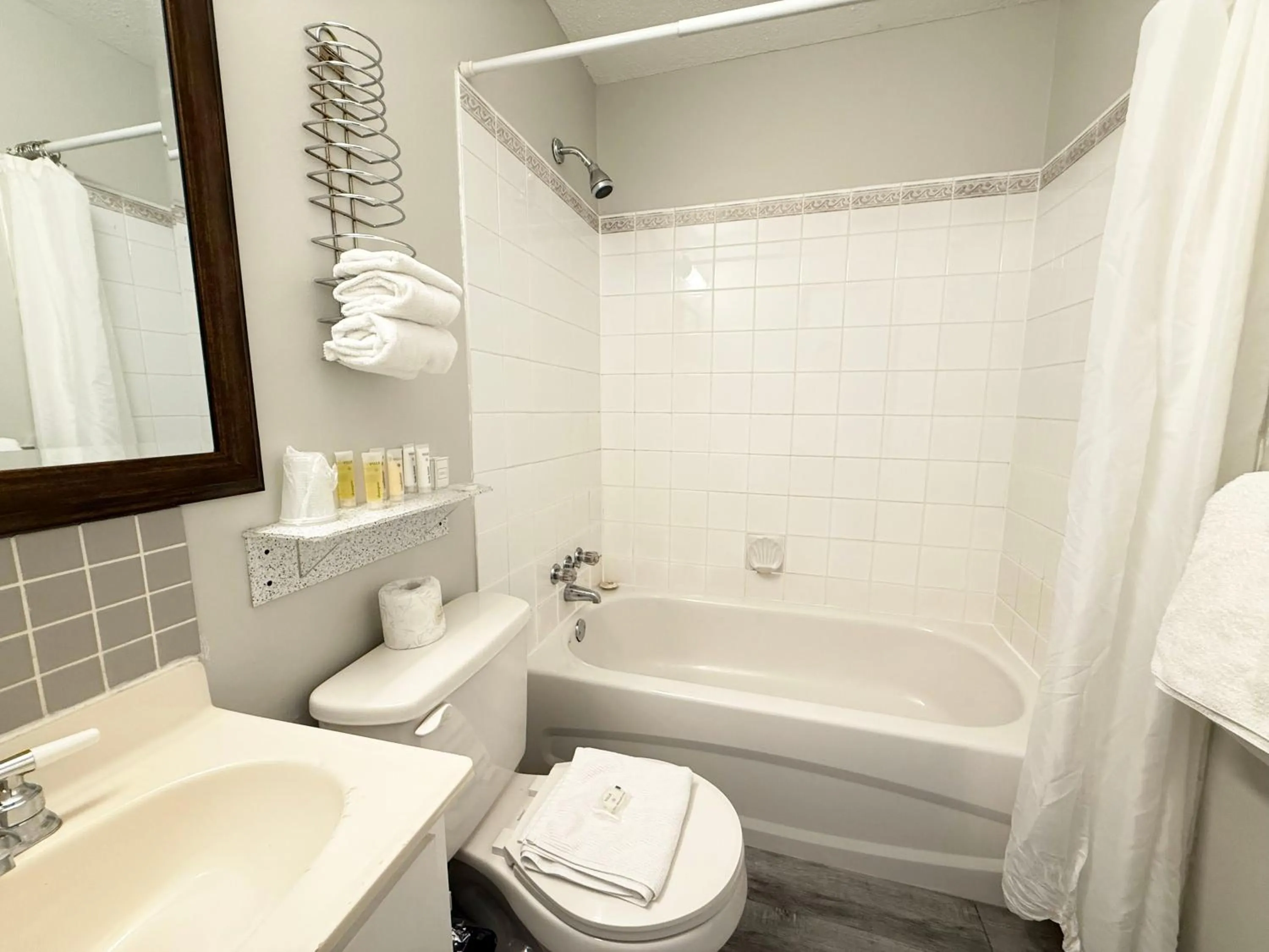 Bathroom in Departure Bay Motel