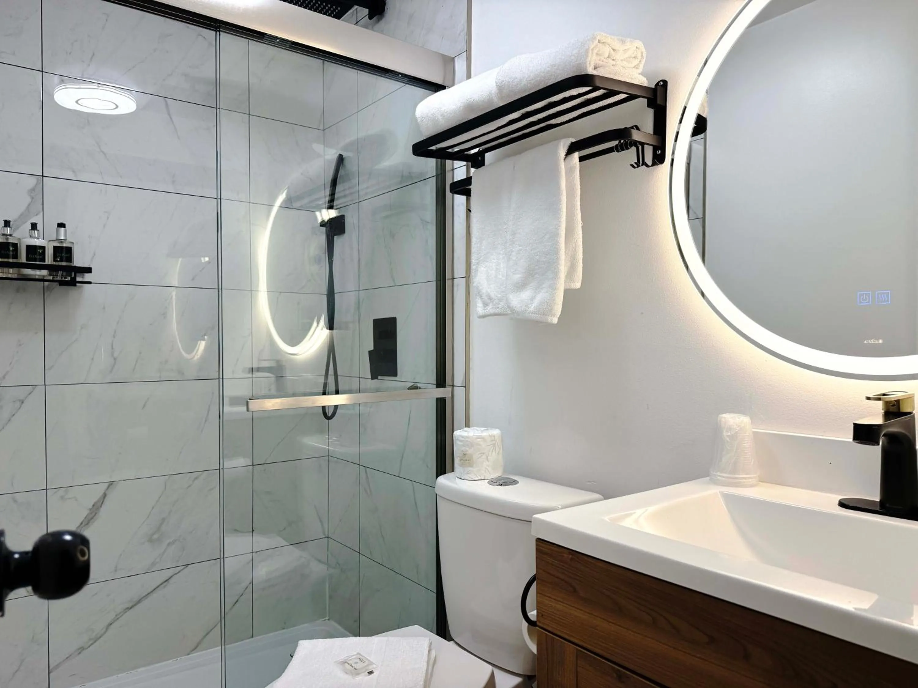 Bathroom in Departure Bay Motel