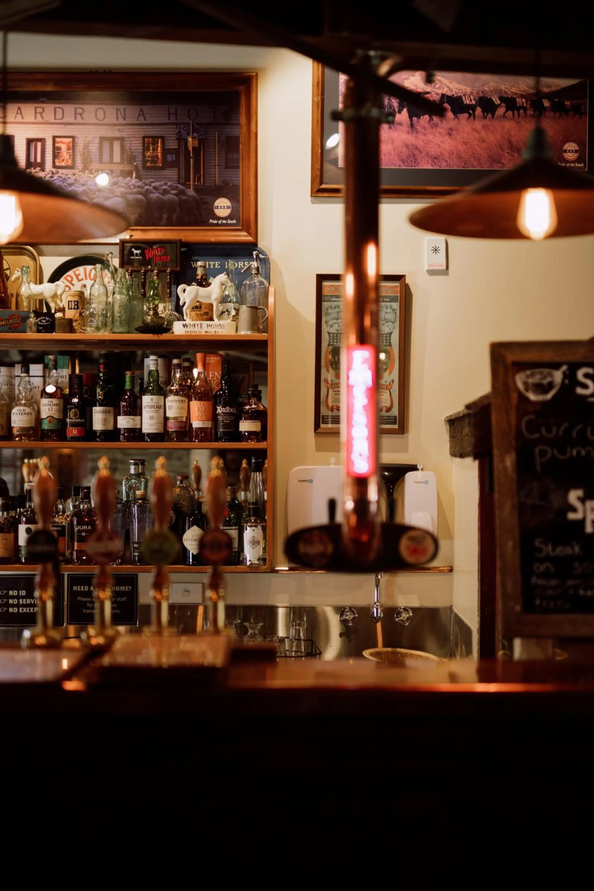 Restaurant/places to eat in Cardrona Hotel