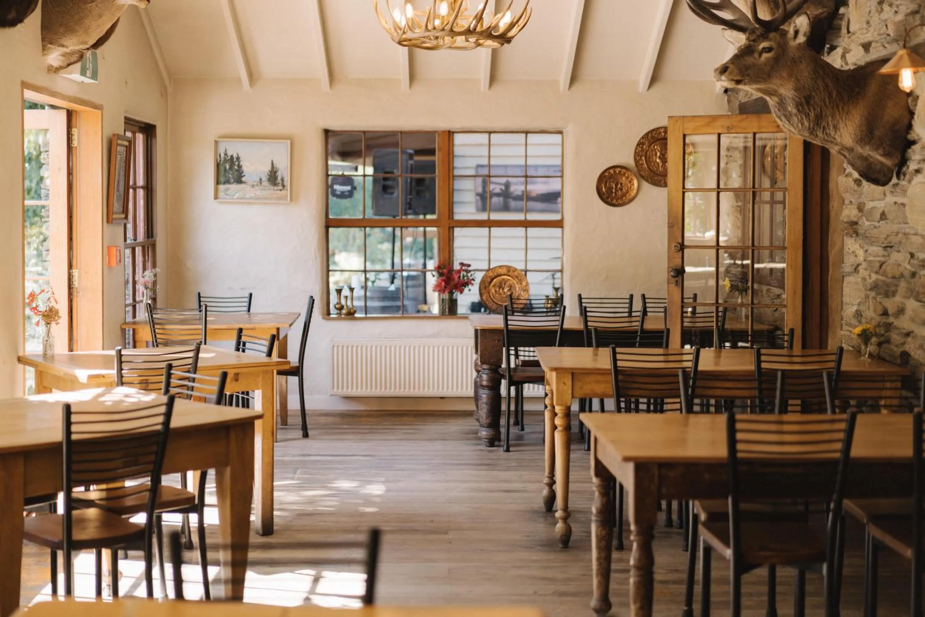 Restaurant/places to eat in Cardrona Hotel