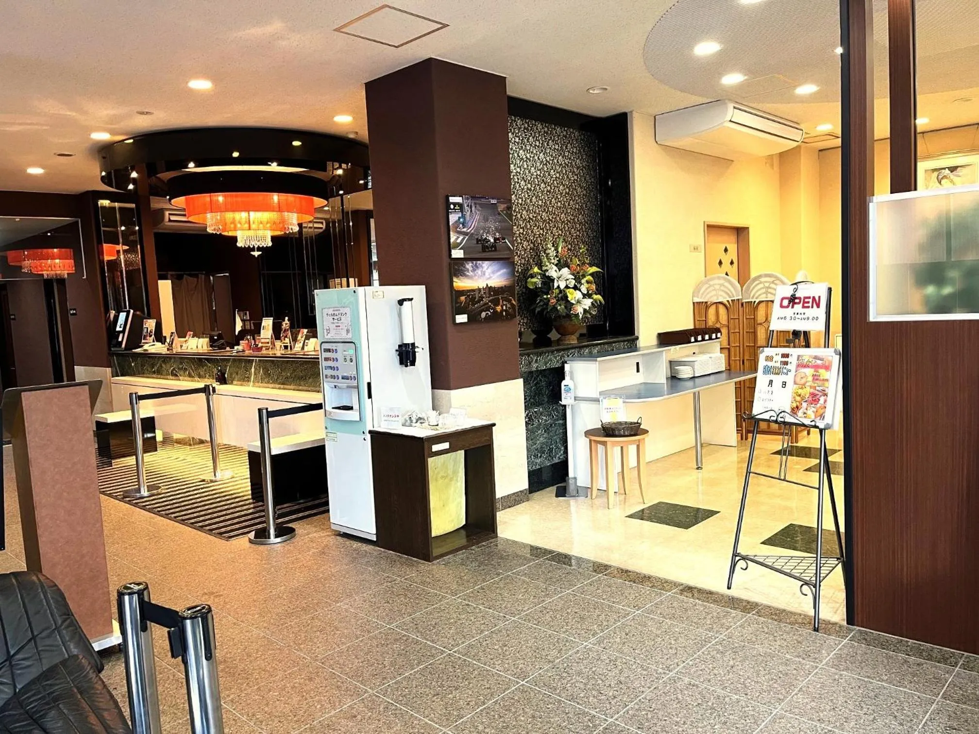 Restaurant/places to eat in APA Hotel Mie Kameyama