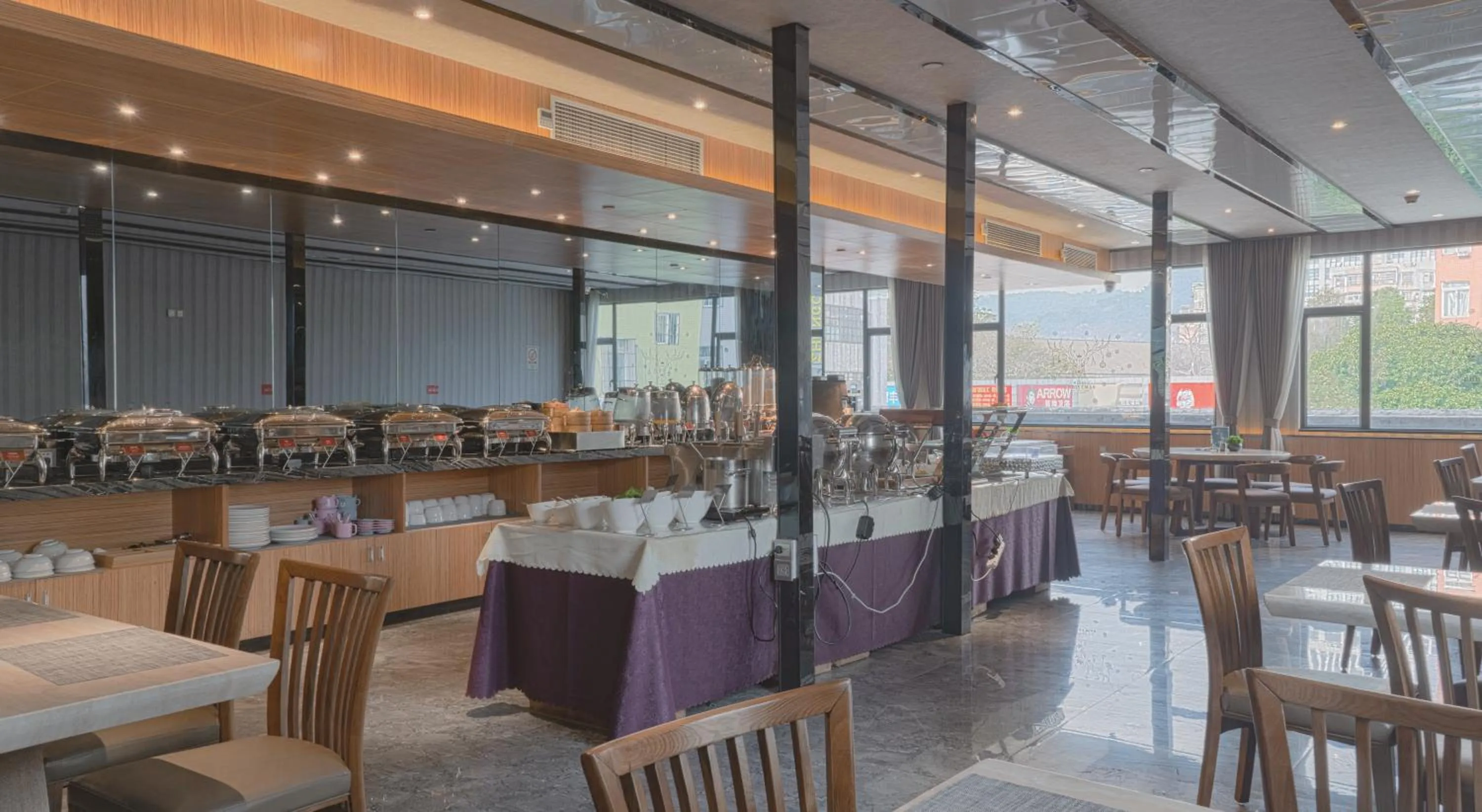 Restaurant/places to eat in Paco Hotel Tianpingjia Metro Guangzhou