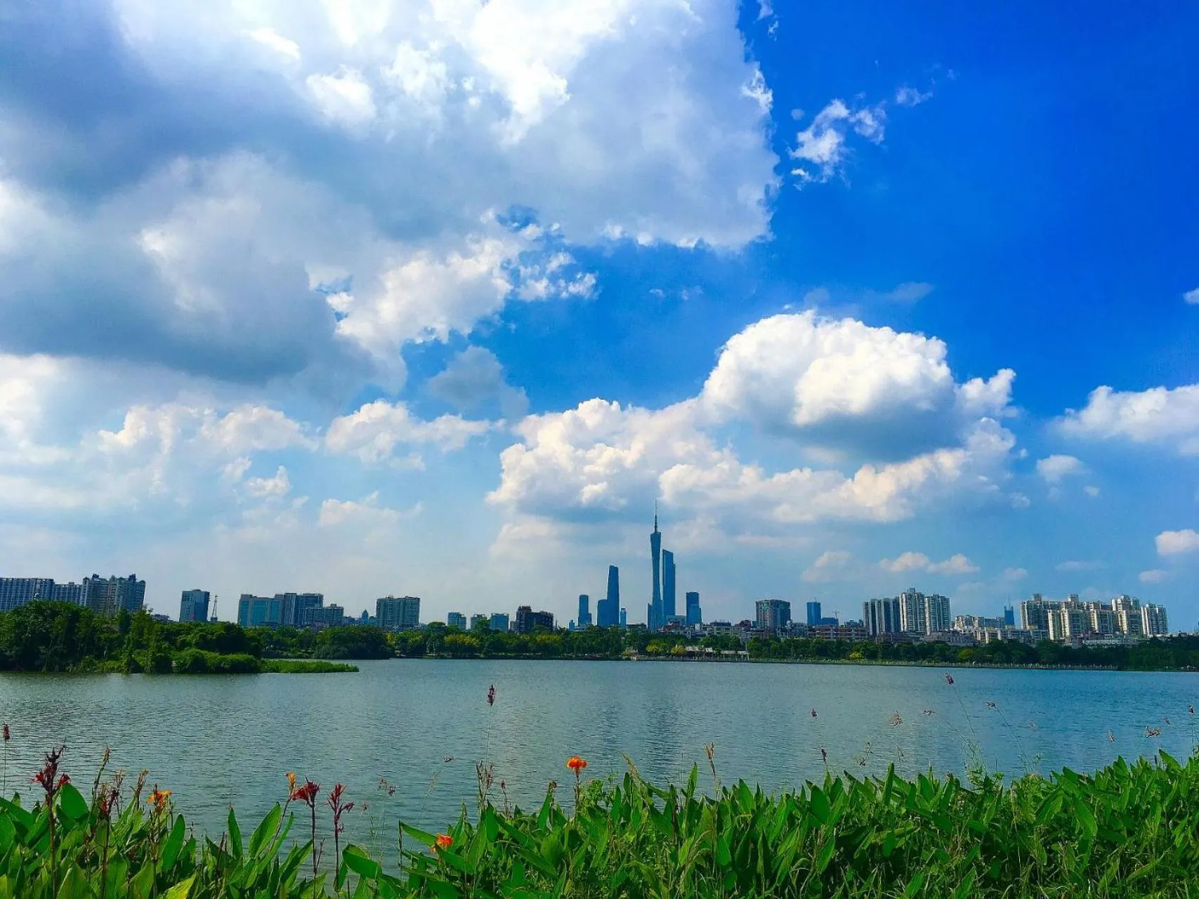 Nearby landmark in Paco Hotel Tianpingjia Metro Guangzhou
