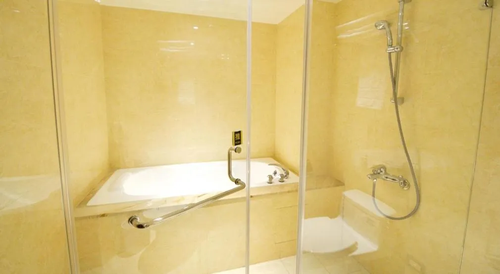 Shower in Hotel Formosa