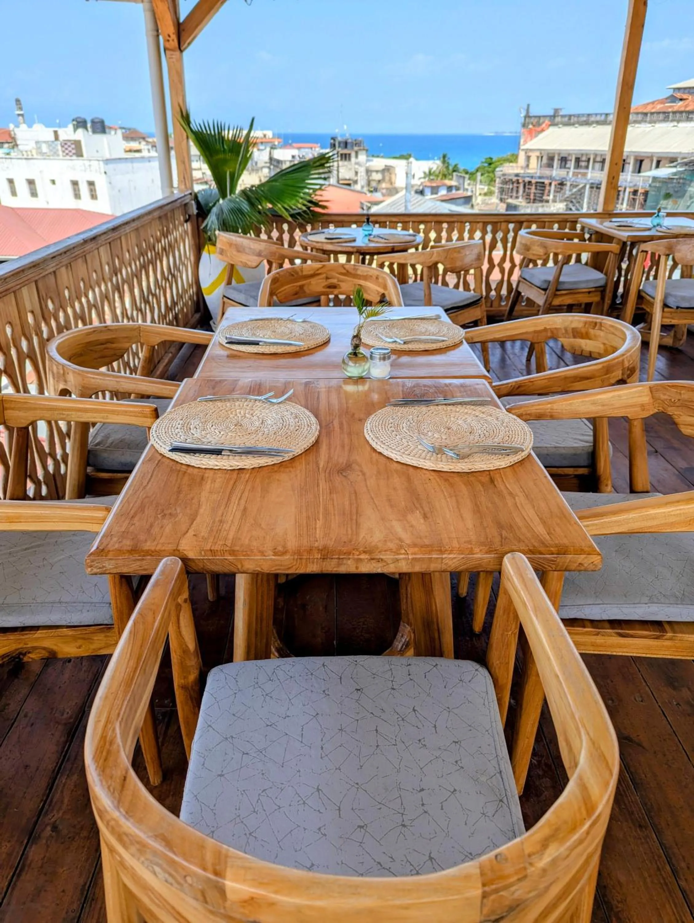 Restaurant/places to eat in Bellissimo Boutique Hotel