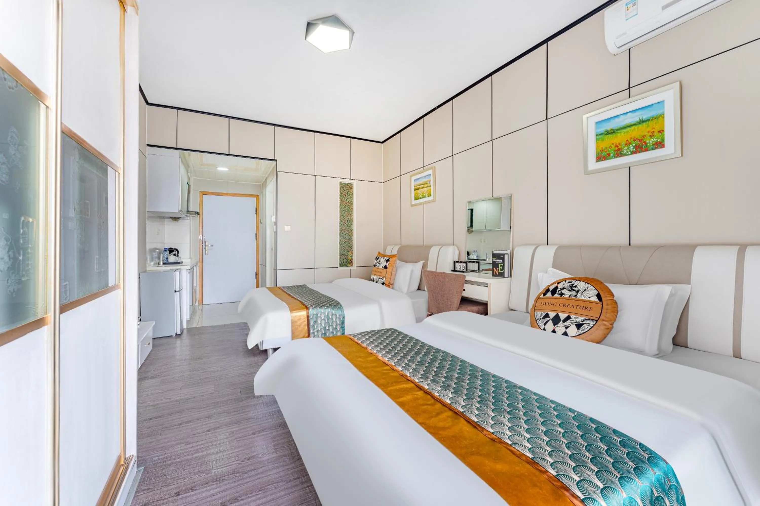 Photo of the whole room, Bed in Meiru Apartment Hotel Guangzhou Bolin Apartment