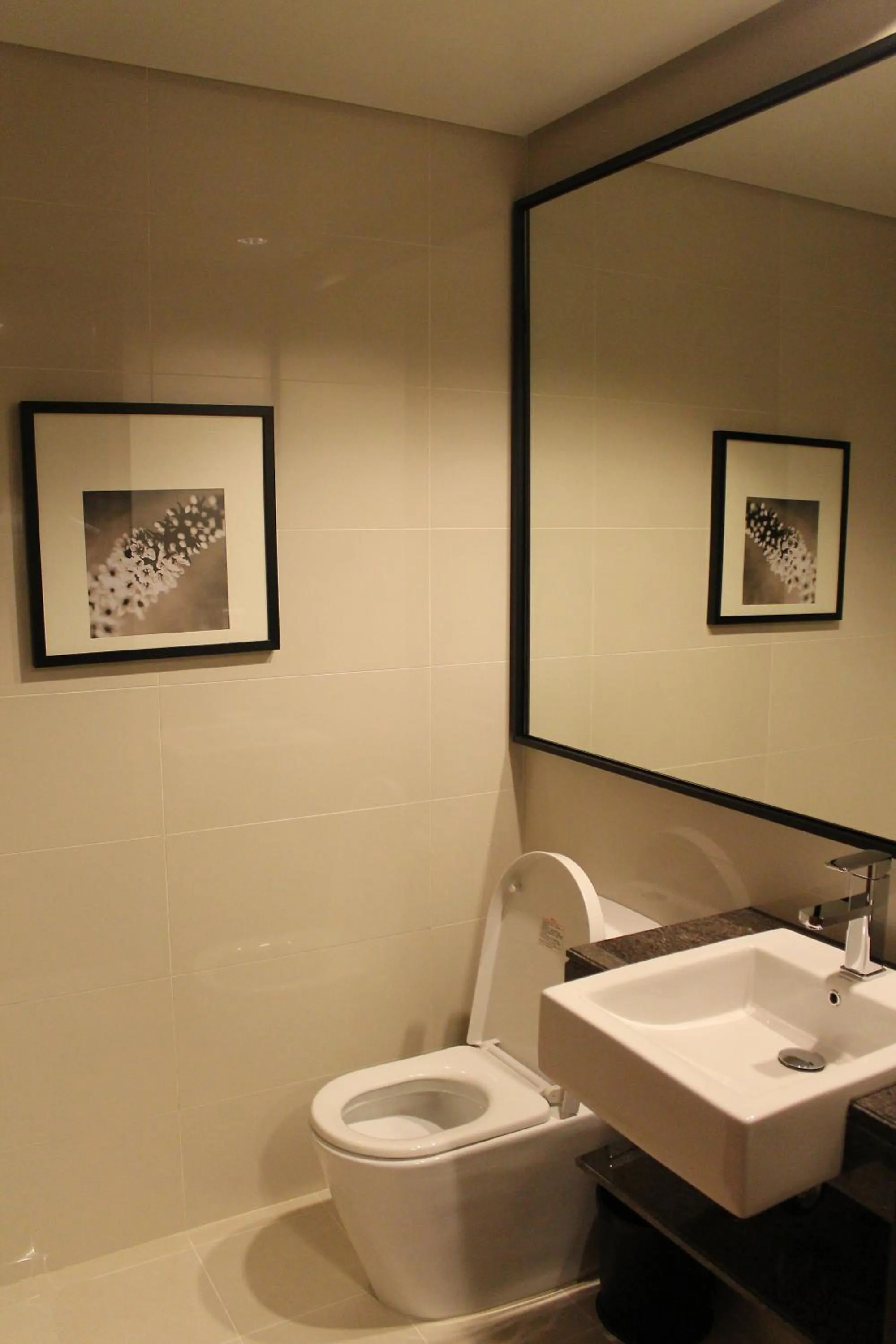 Bathroom in I Hotel Baloi Batam
