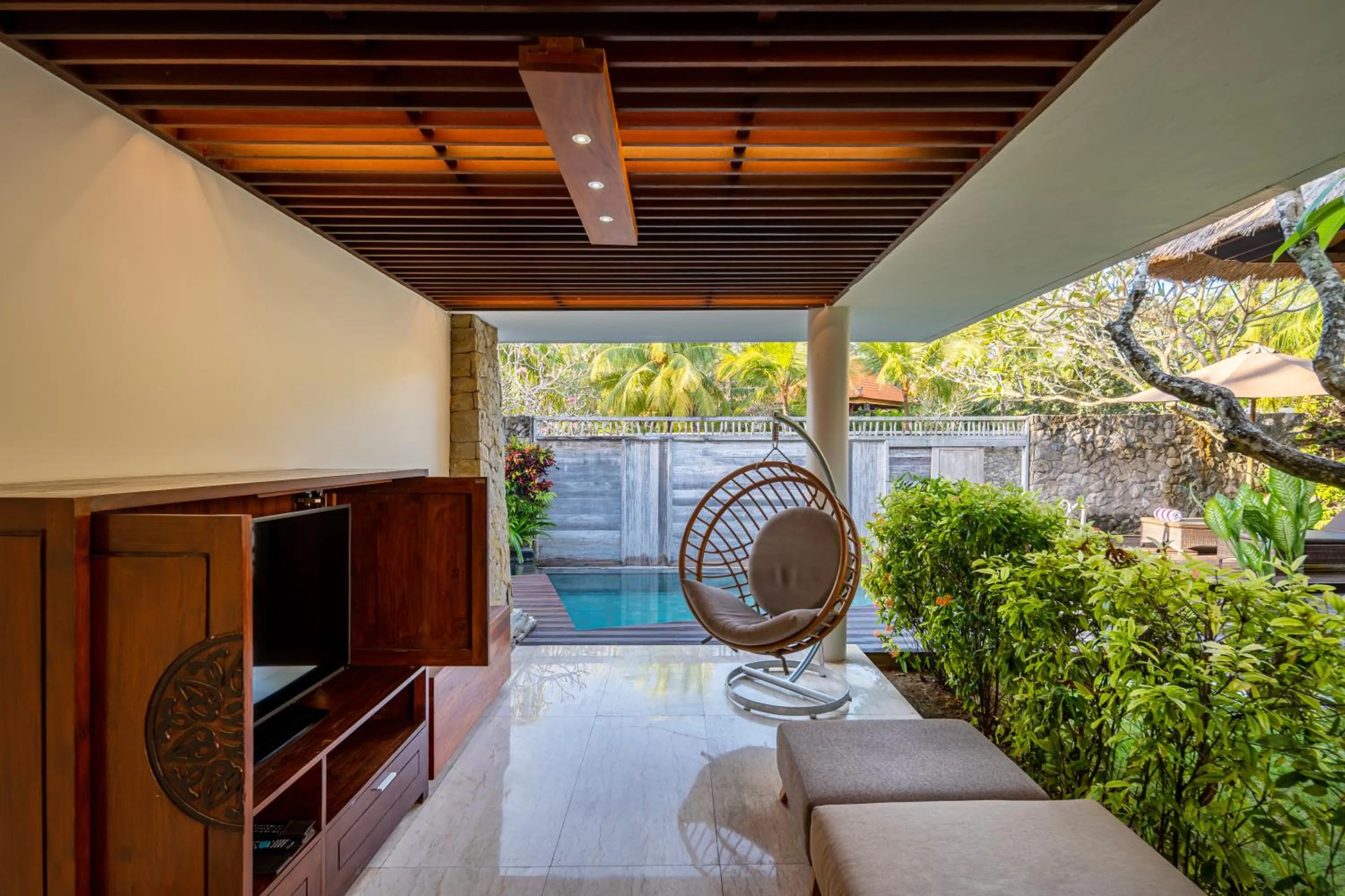 Communal lounge/ TV room in MERUSAKA Nusa Dua