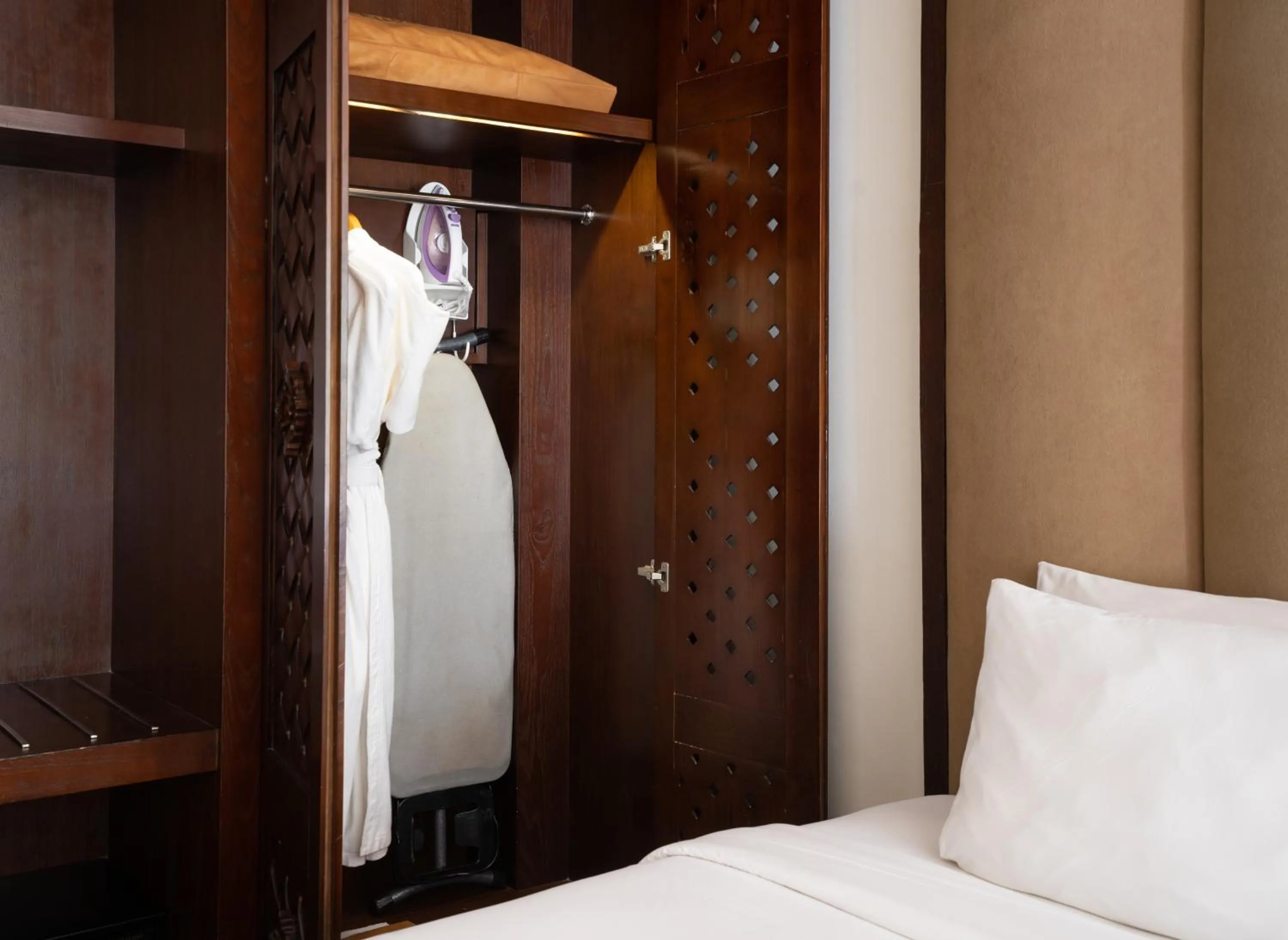 Bedroom, Bed in MERUSAKA Nusa Dua