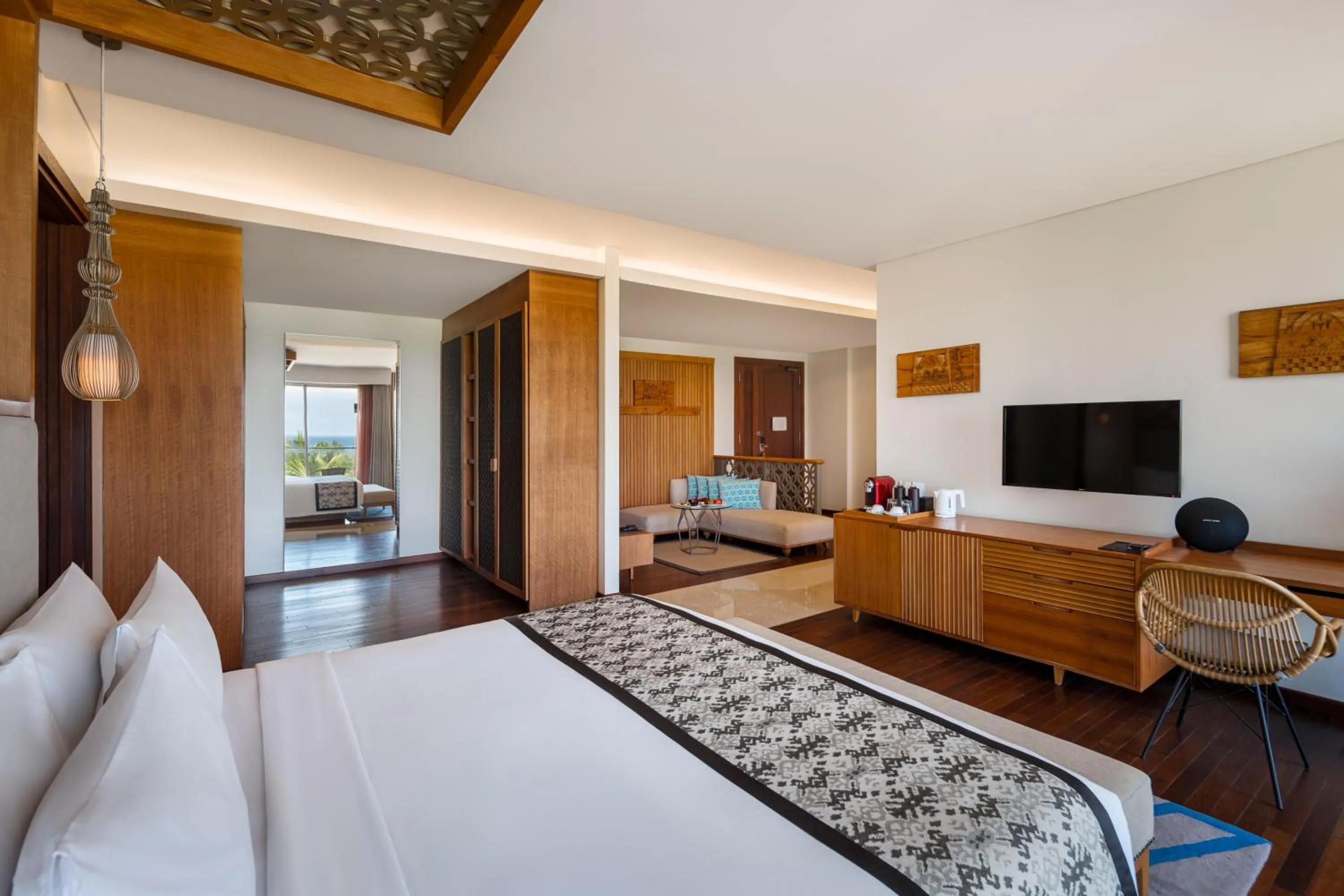 Communal lounge/ TV room, Bed in MERUSAKA Nusa Dua