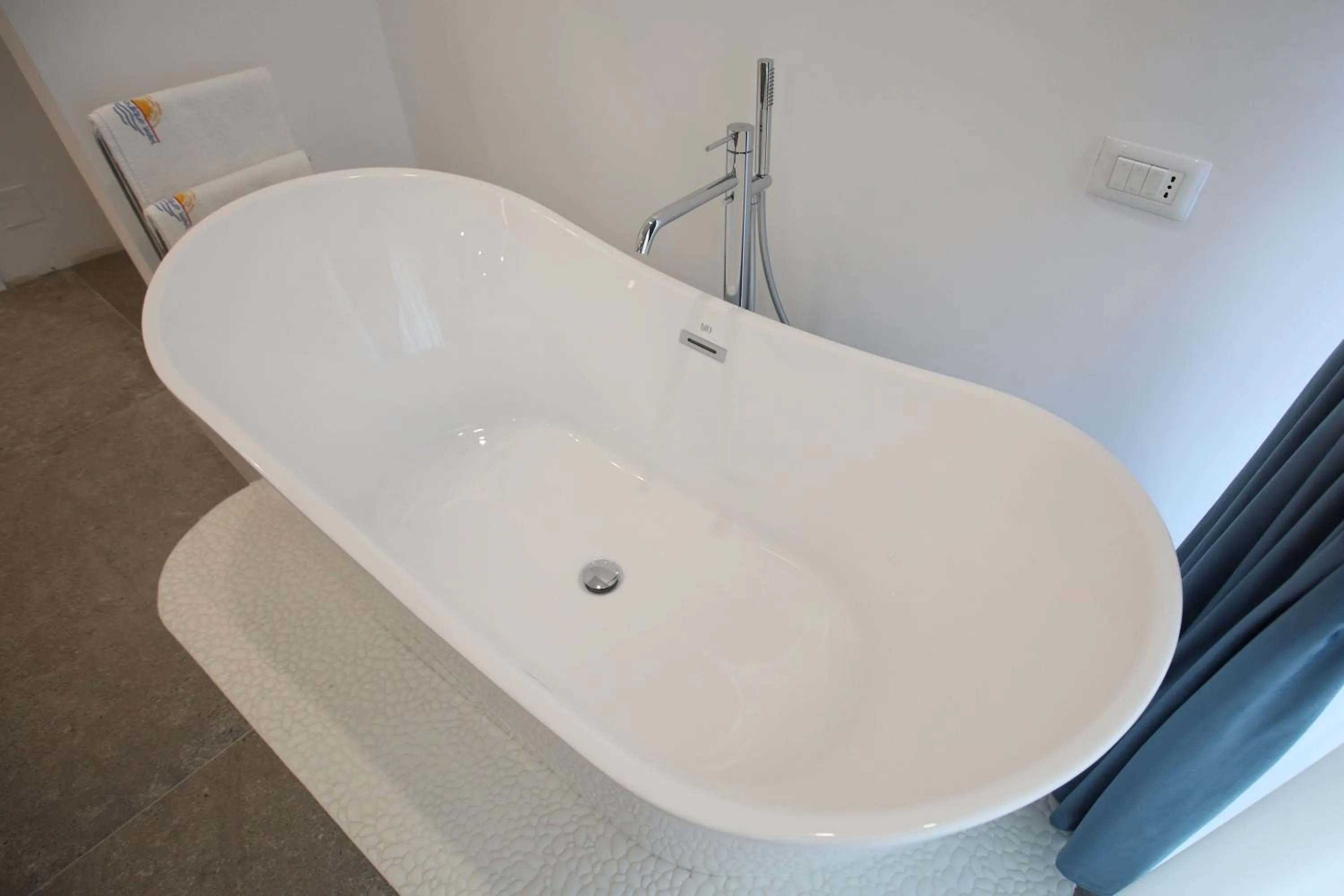 Bathroom in HH Boutique Hotel