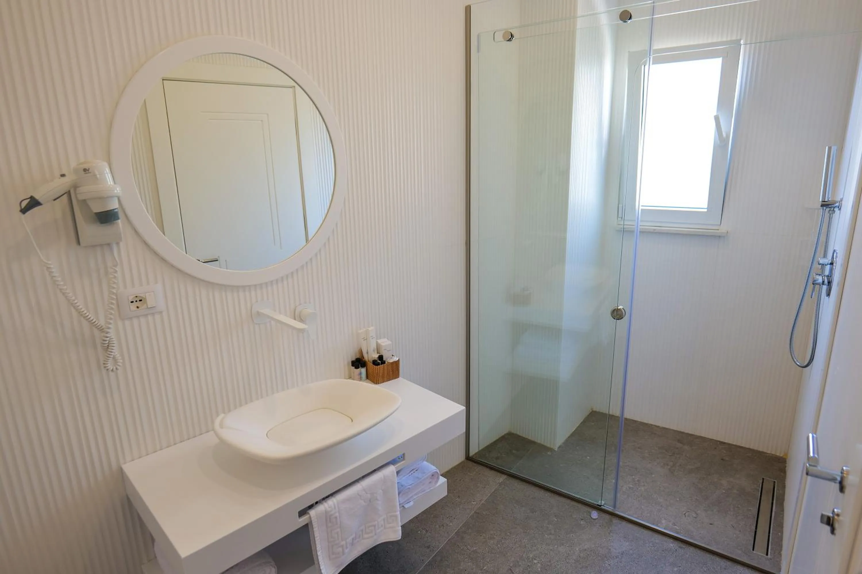 Bathroom in HH Boutique Hotel