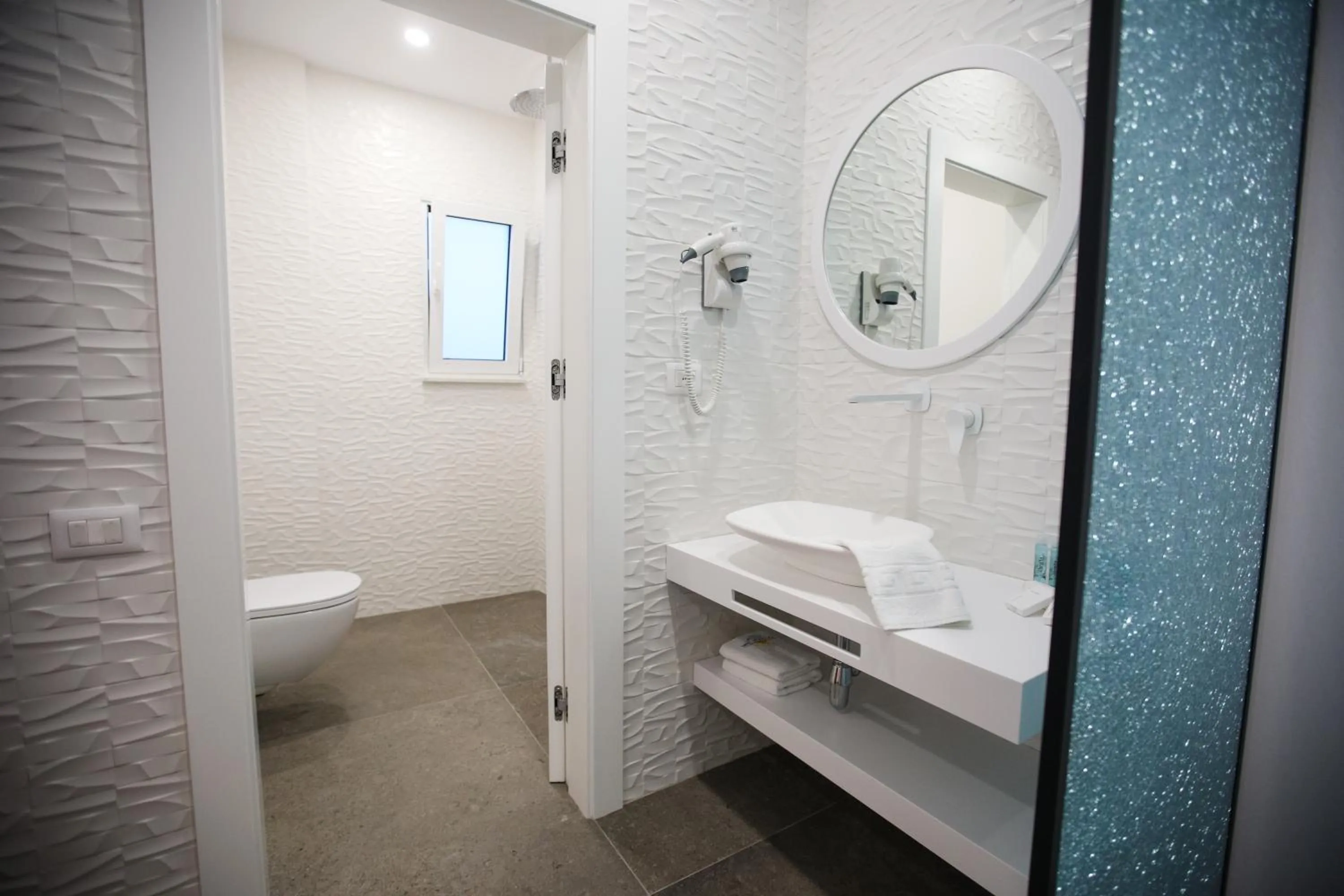 Bathroom in HH Boutique Hotel