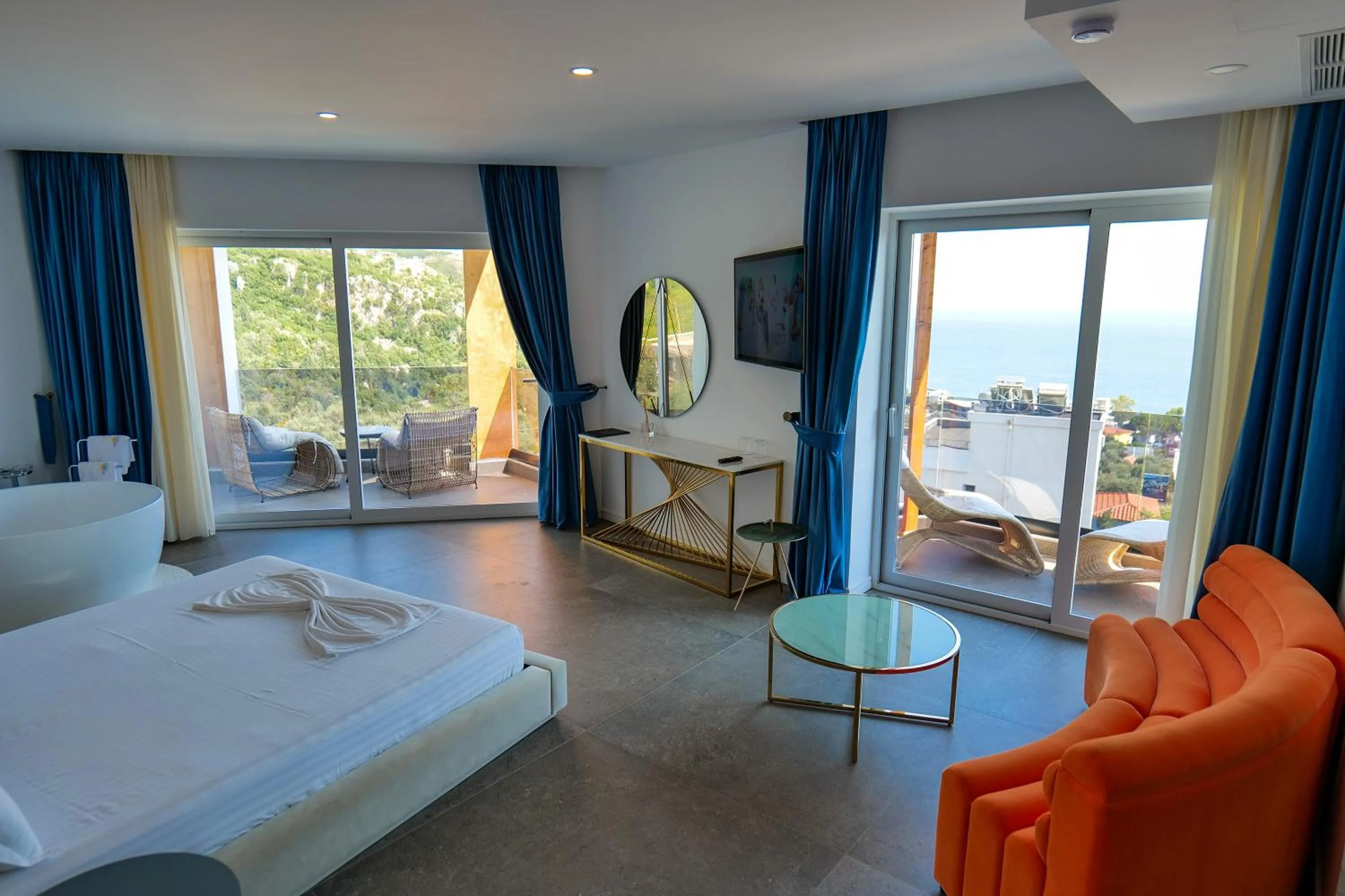 Bed in HH Boutique Hotel