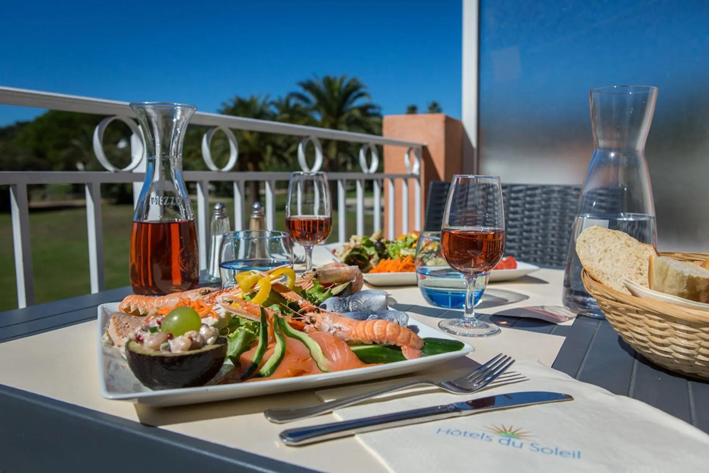 Restaurant/places to eat in SOWELL RESIDENCES Les Perles du Golfe de Saint-Tropez
