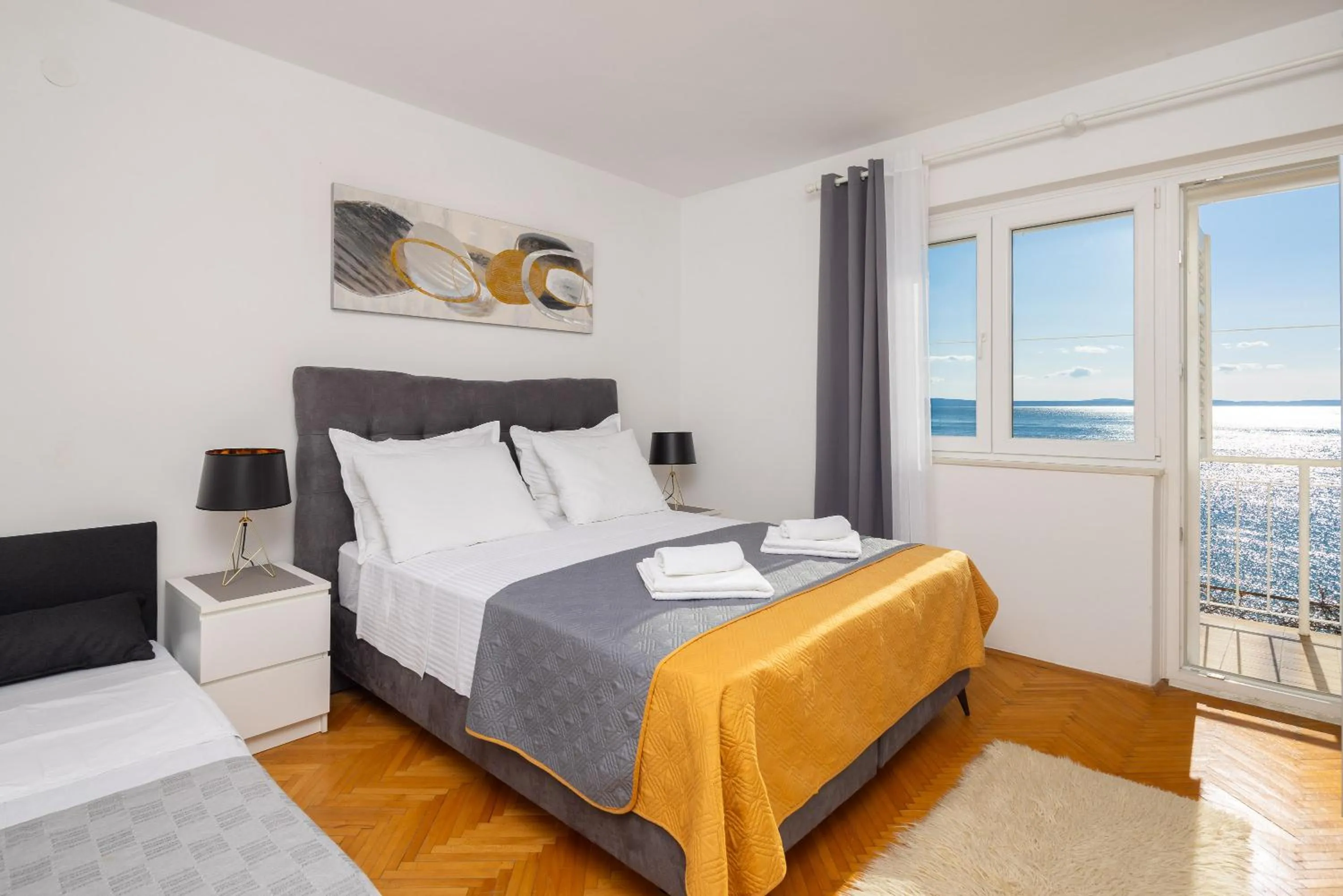Bed in Seaside Apartment Blue