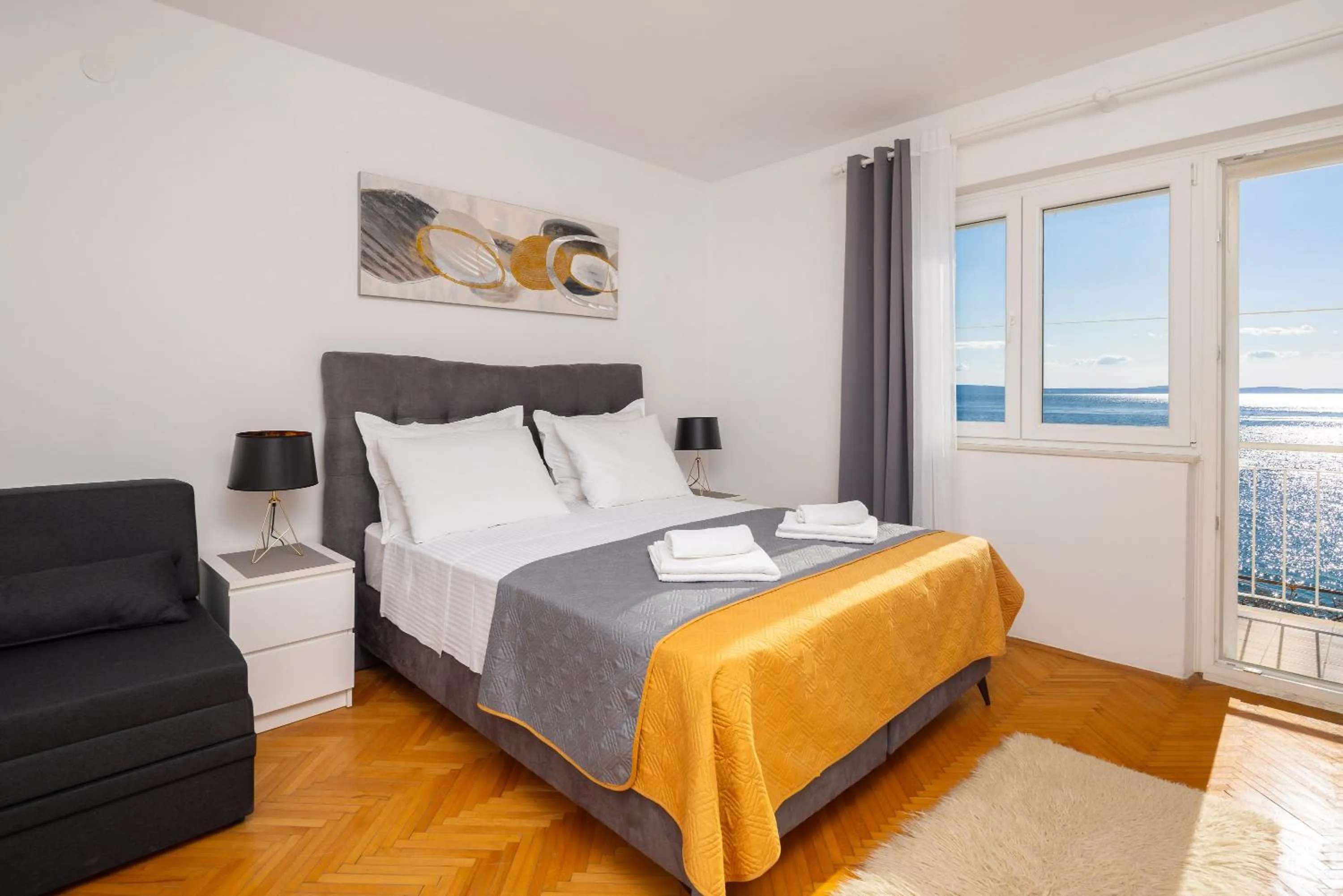 Bed in Seaside Apartment Blue
