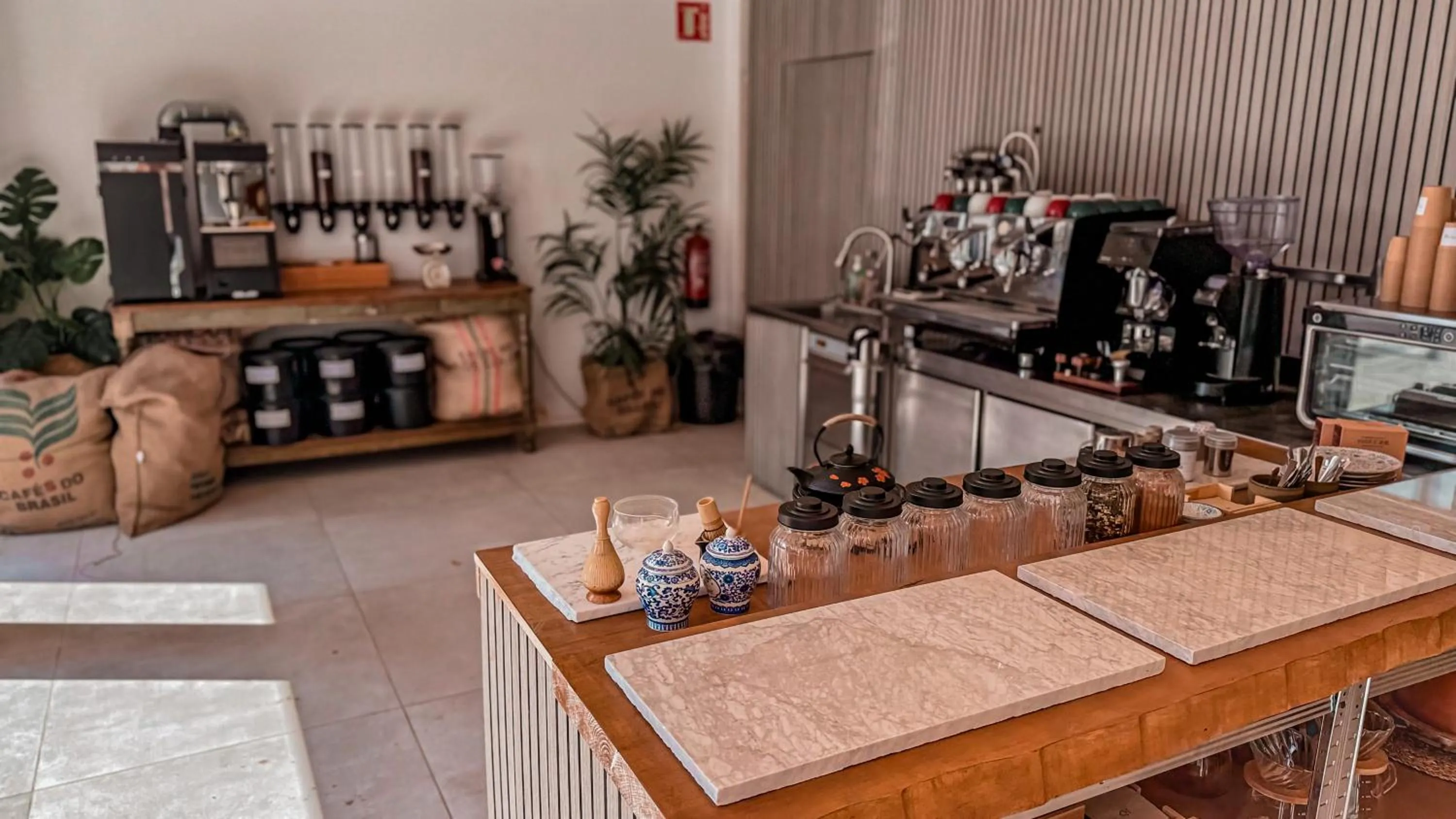 Lounge or bar in MYO Barcelona Hotel & Apartments