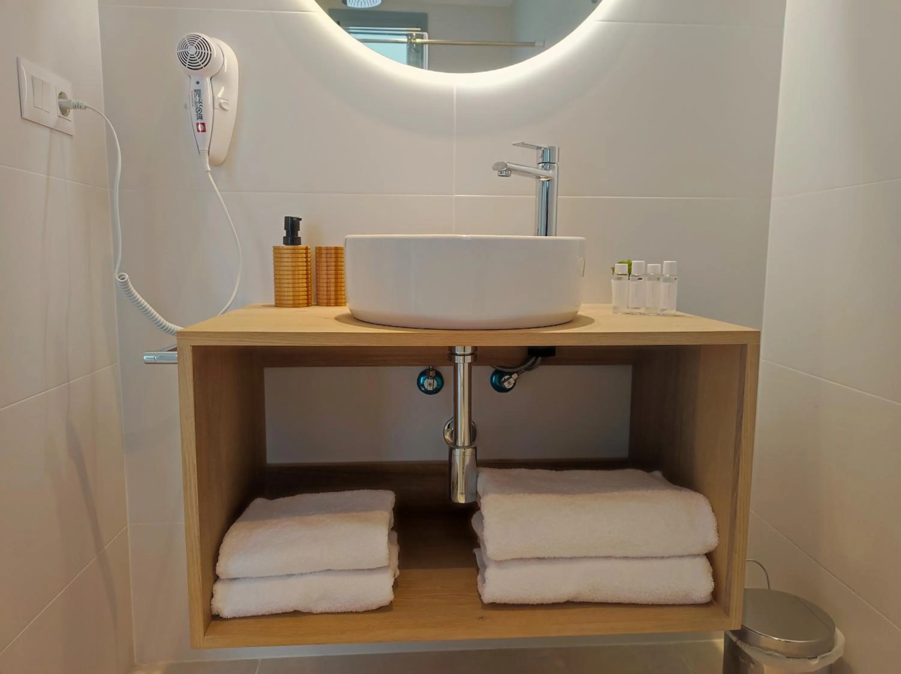 Bathroom in MYO Barcelona Hotel & Apartments