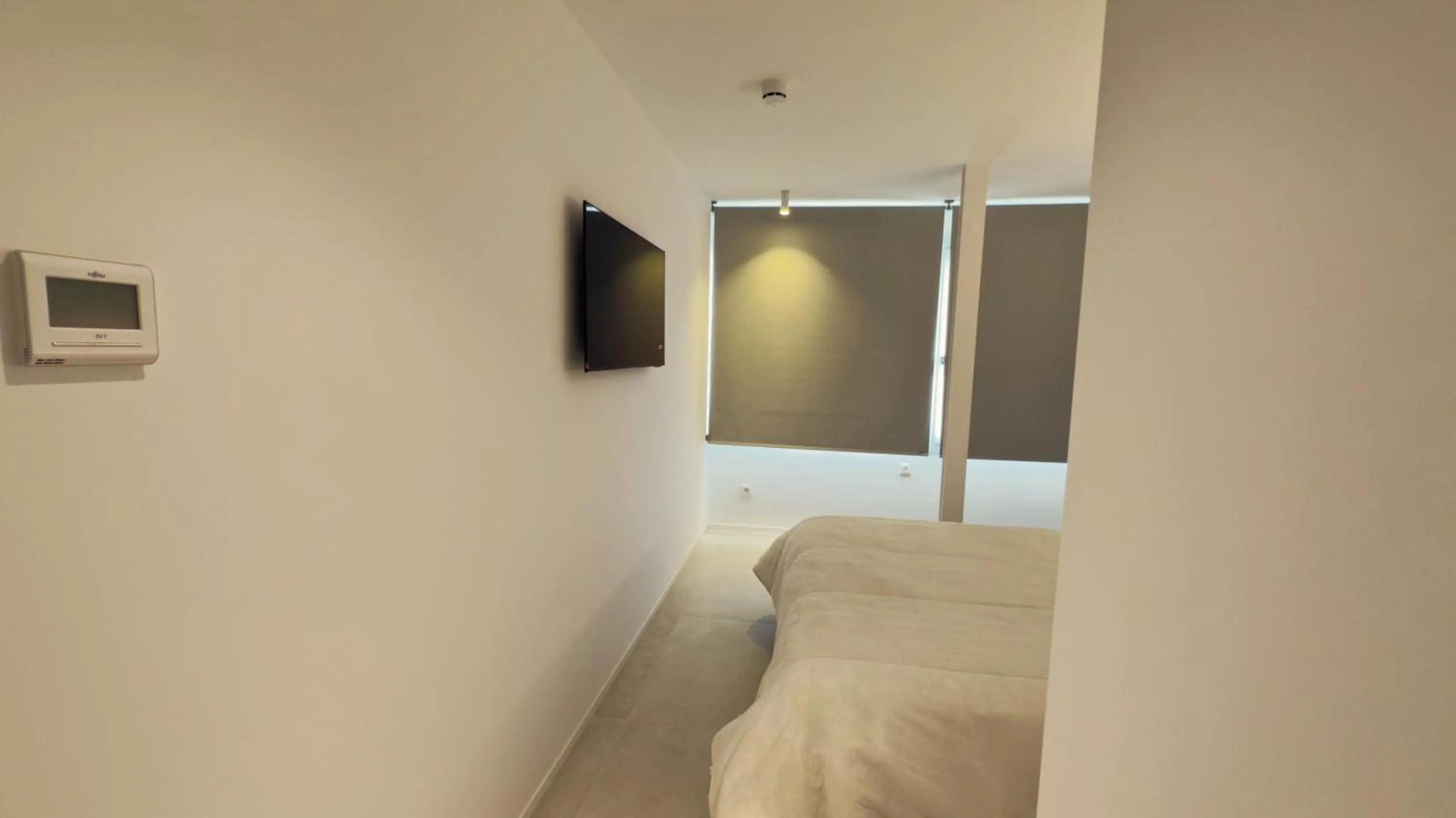 TV and multimedia, Bed in MYO Barcelona Hotel & Apartments