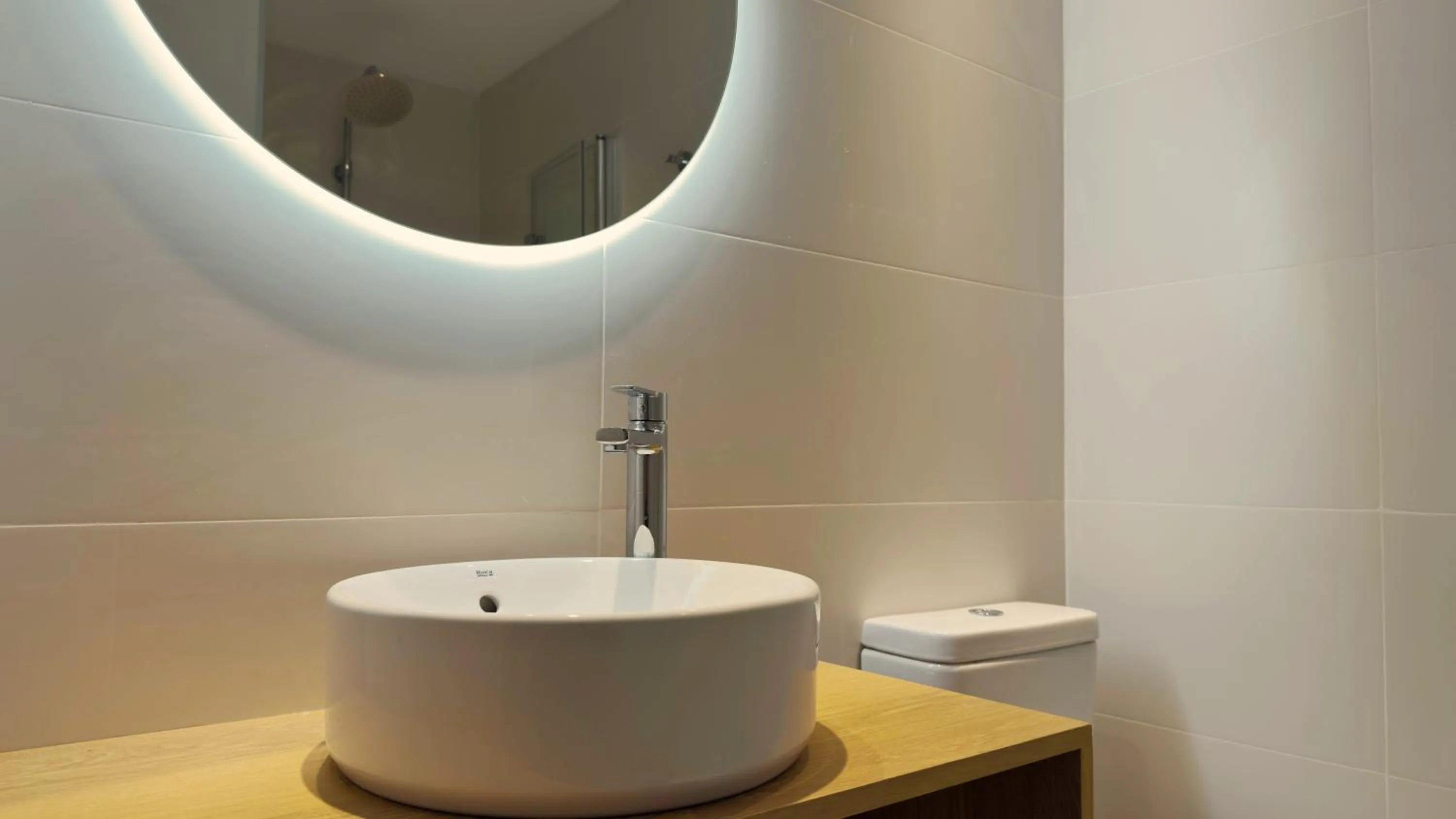 Bathroom in MYO Barcelona Hotel & Apartments