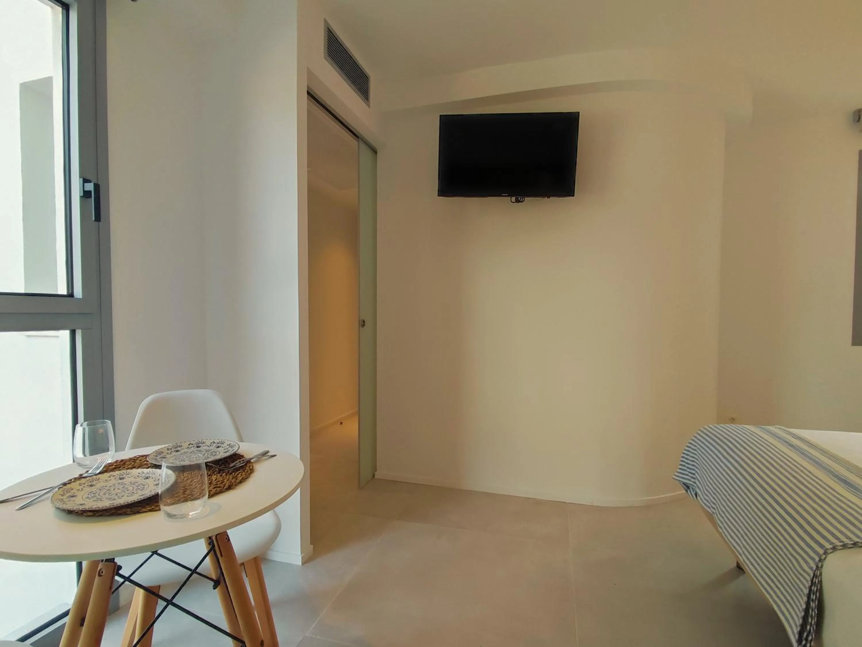 TV and multimedia in MYO Barcelona Hotel & Apartments