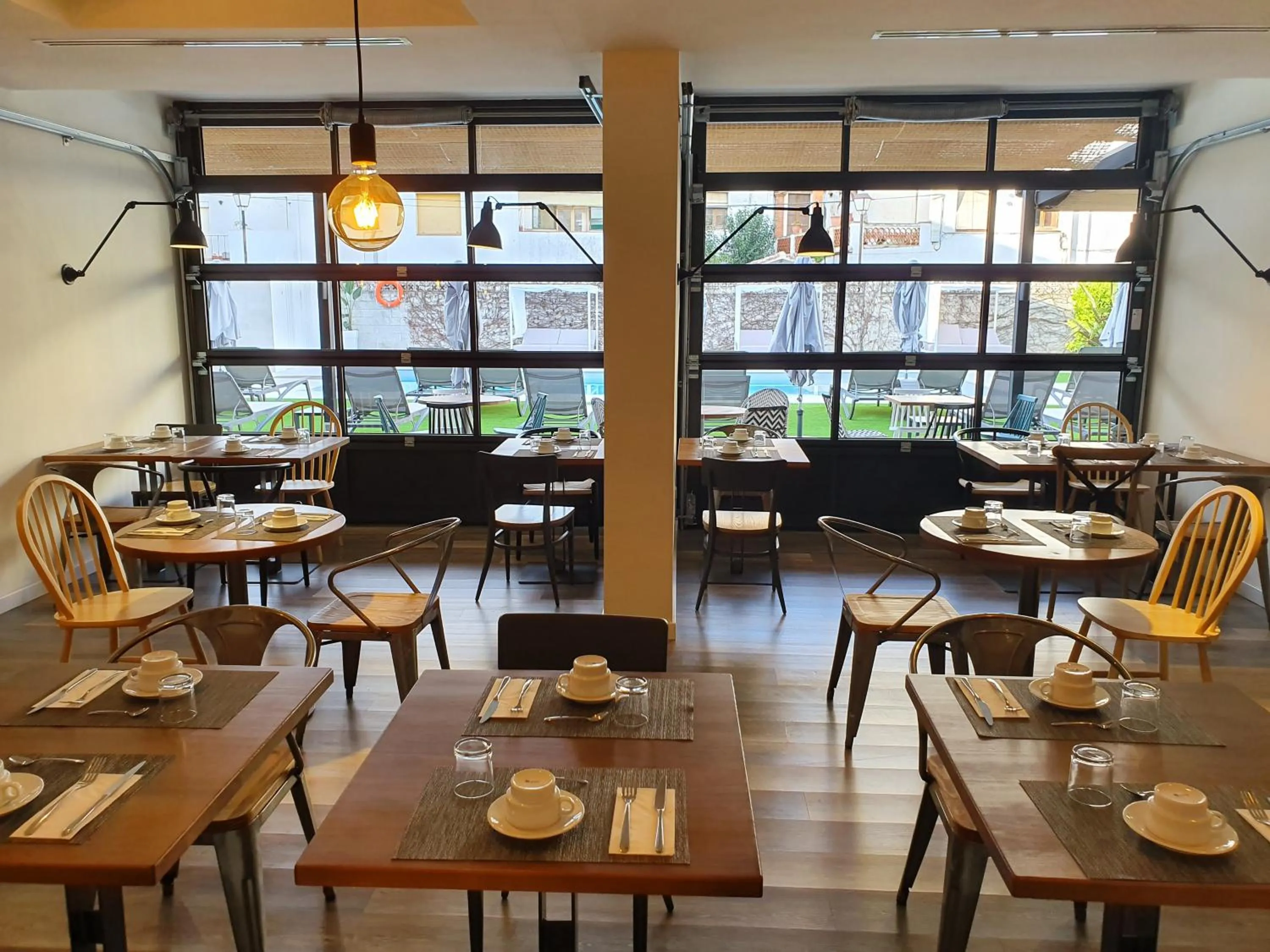 Lounge or bar in Hotel Windsor Tossa - Adults Only 16