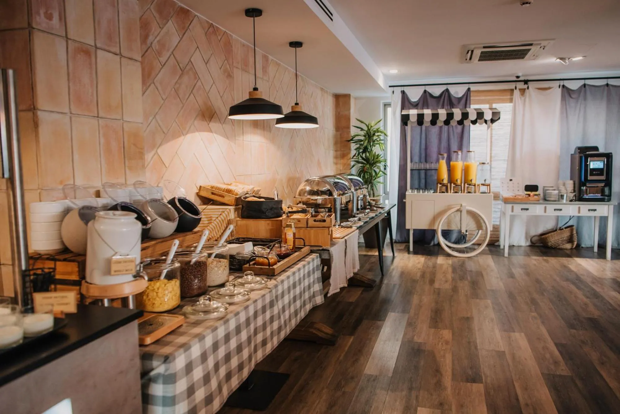 Breakfast in Hotel Windsor Tossa - Adults Only 16