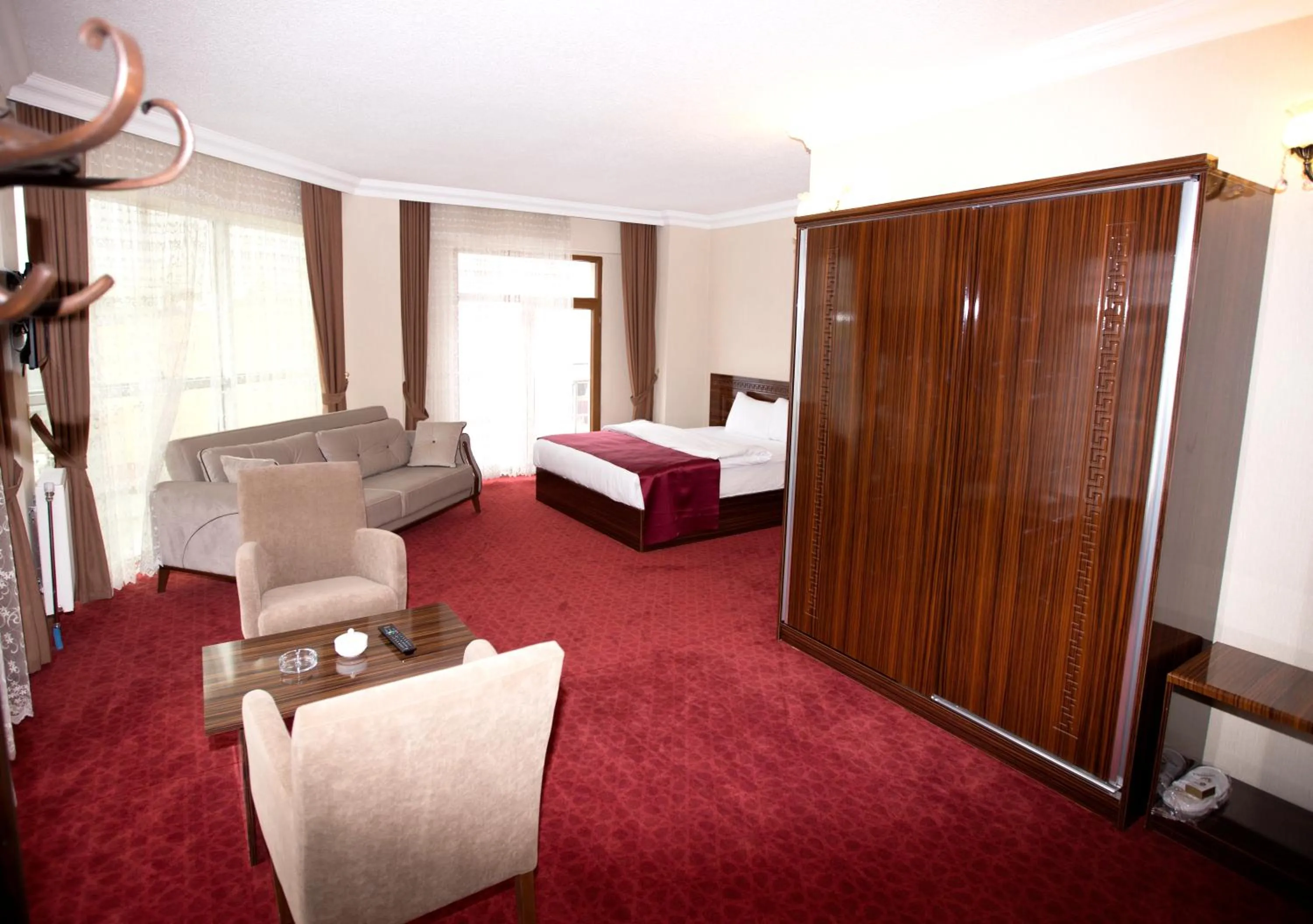 Bed in Resmina Hotel