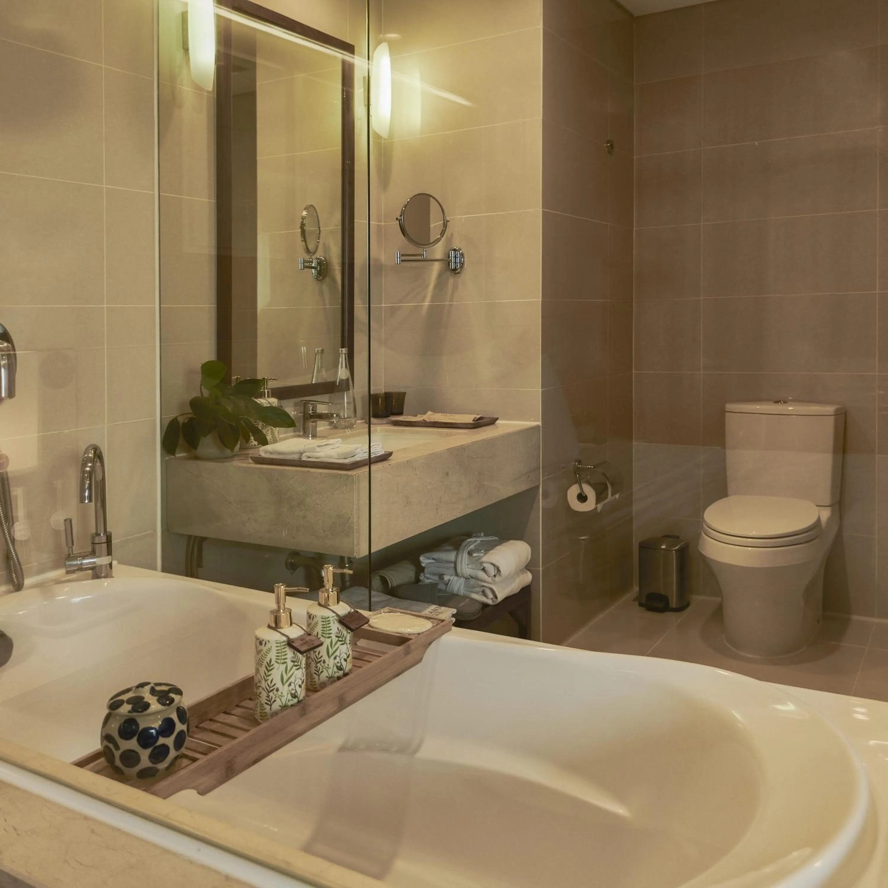 Toilet in The Ann Hanoi Hotel & Spa