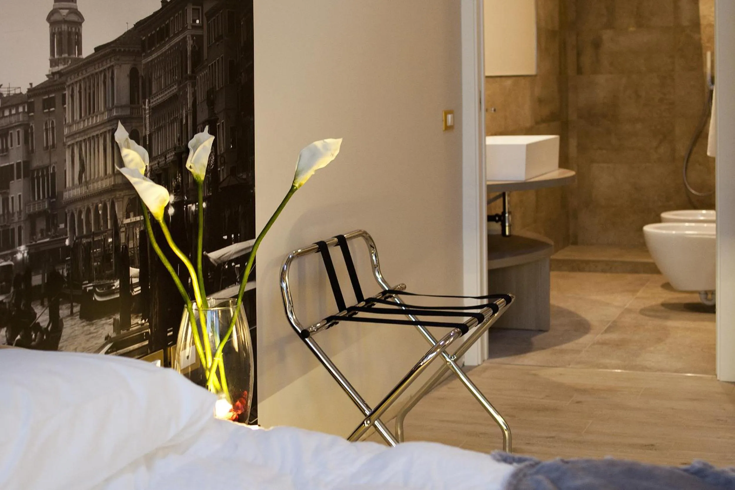 Decorative detail in Hotel Seven Rooms