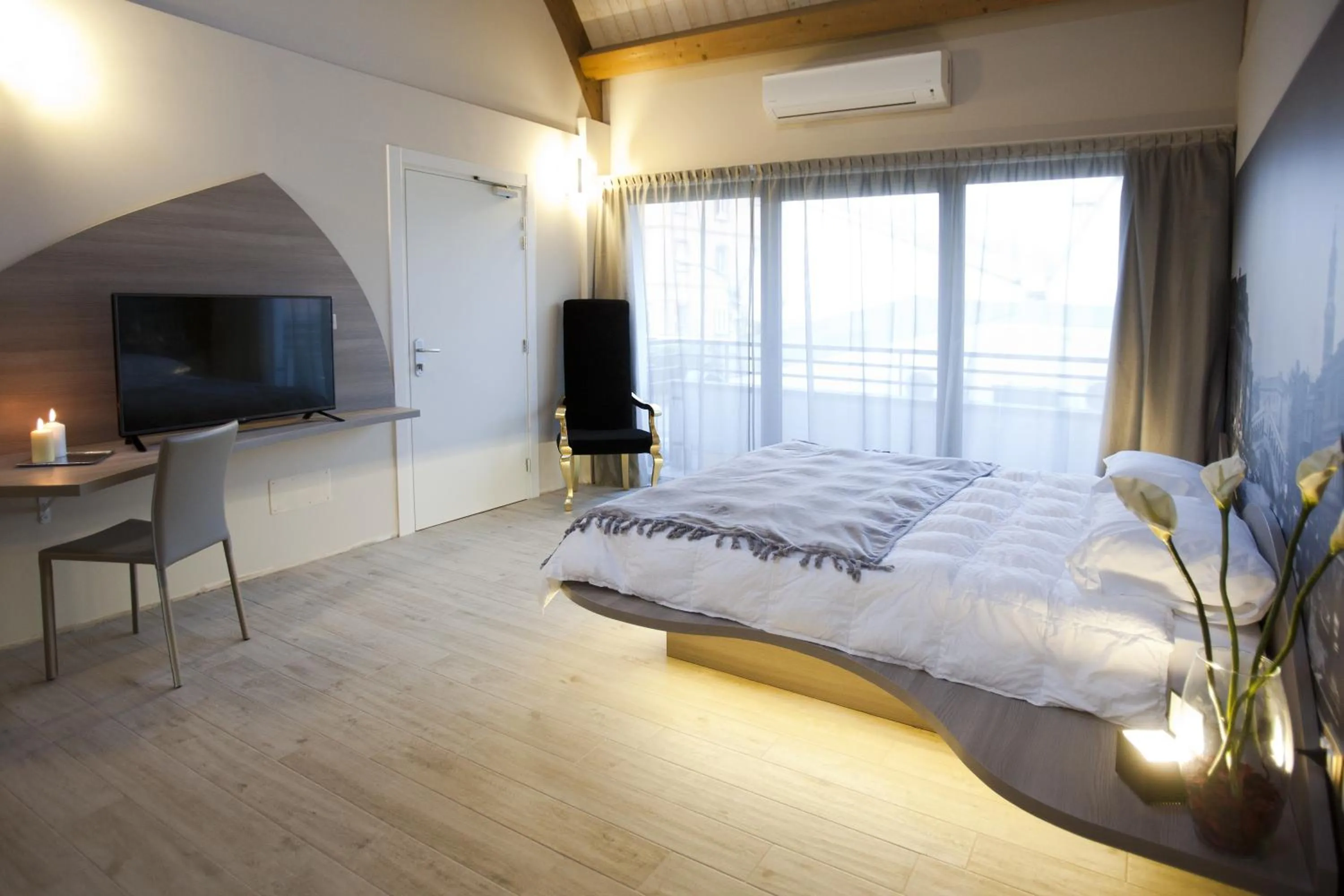 Photo of the whole room in Hotel Seven Rooms