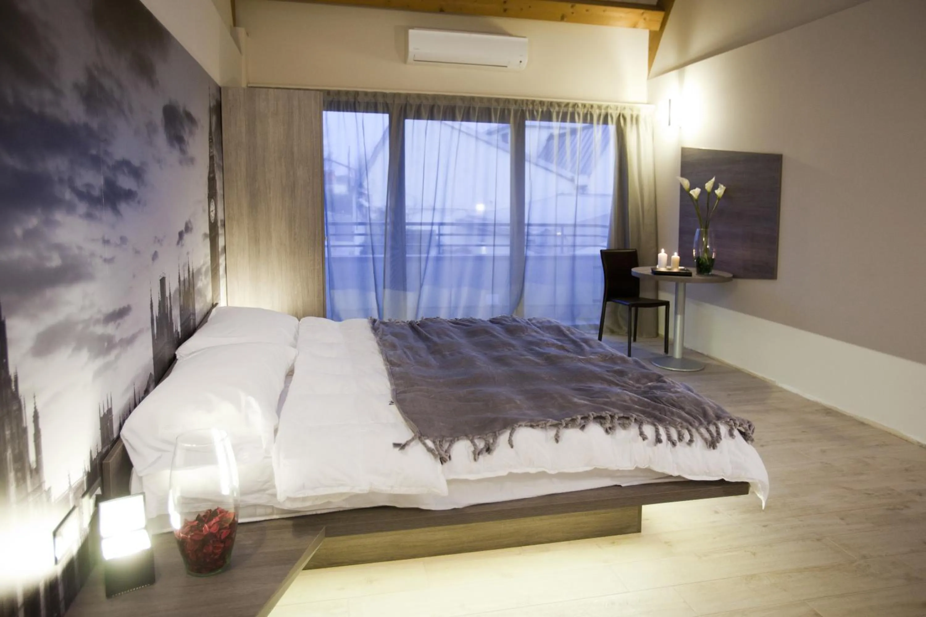 Photo of the whole room in Hotel Seven Rooms