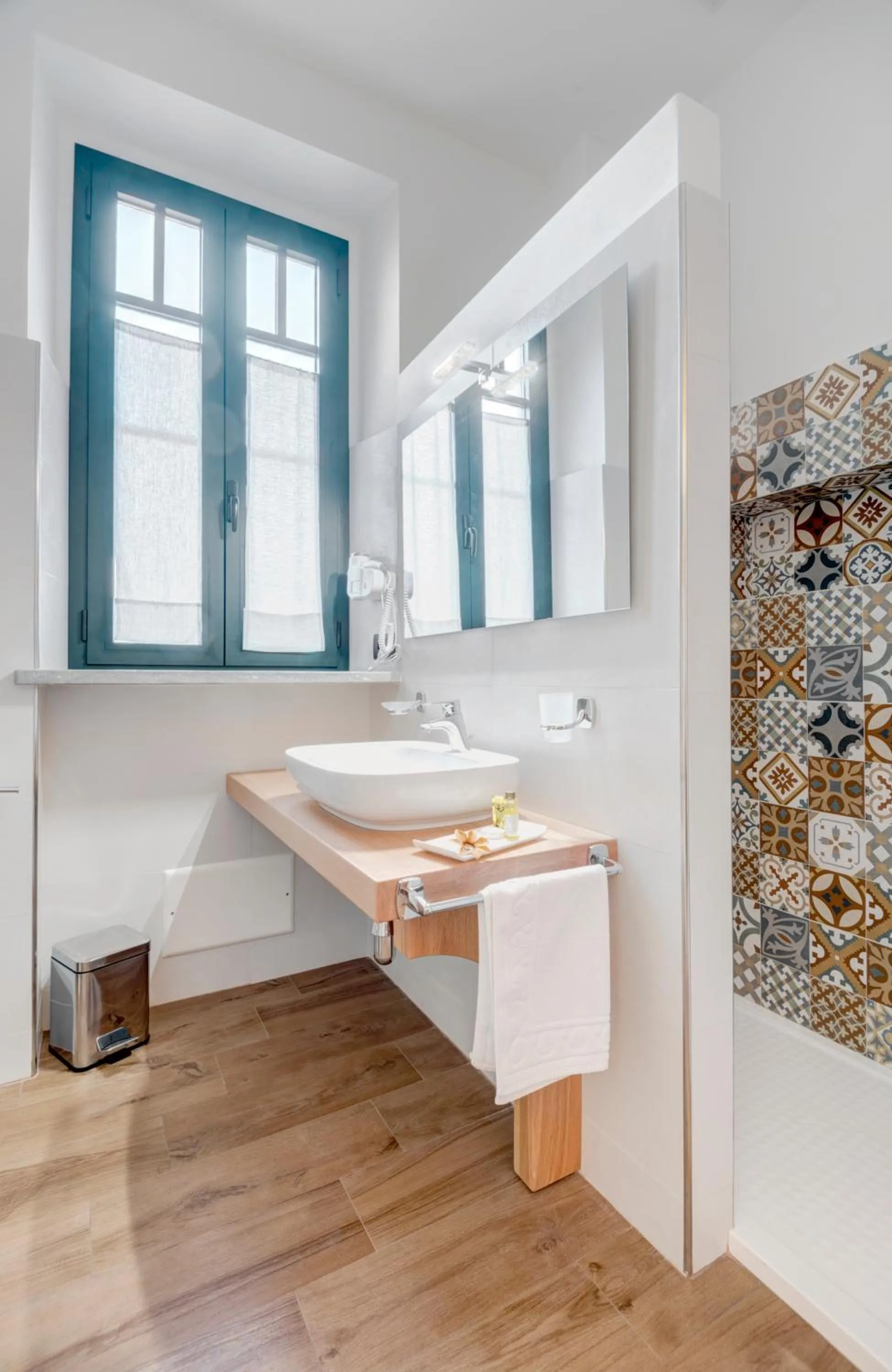 Shower in Villa Lavinia