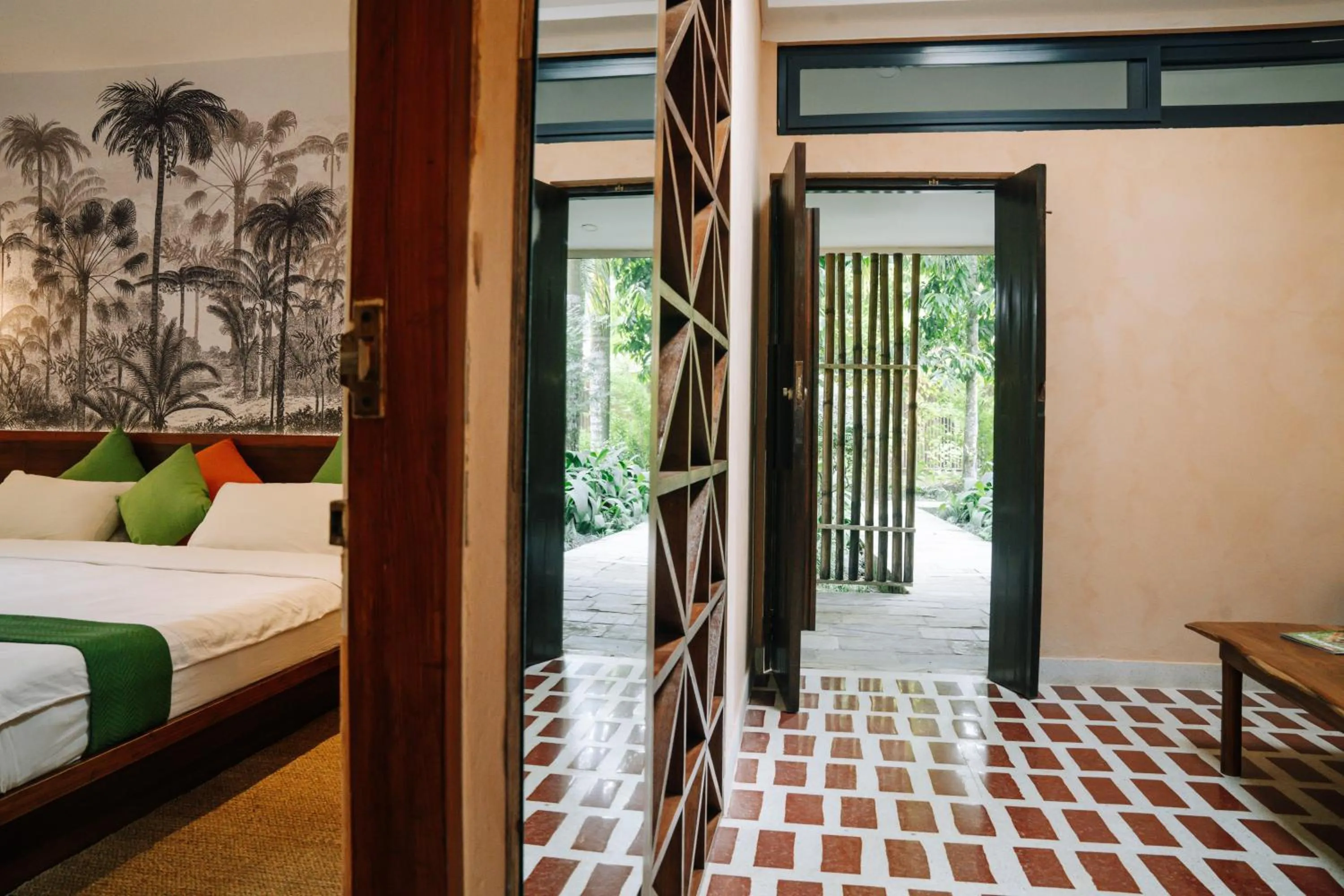 Photo of the whole room, Bed in Kasara Chitwan