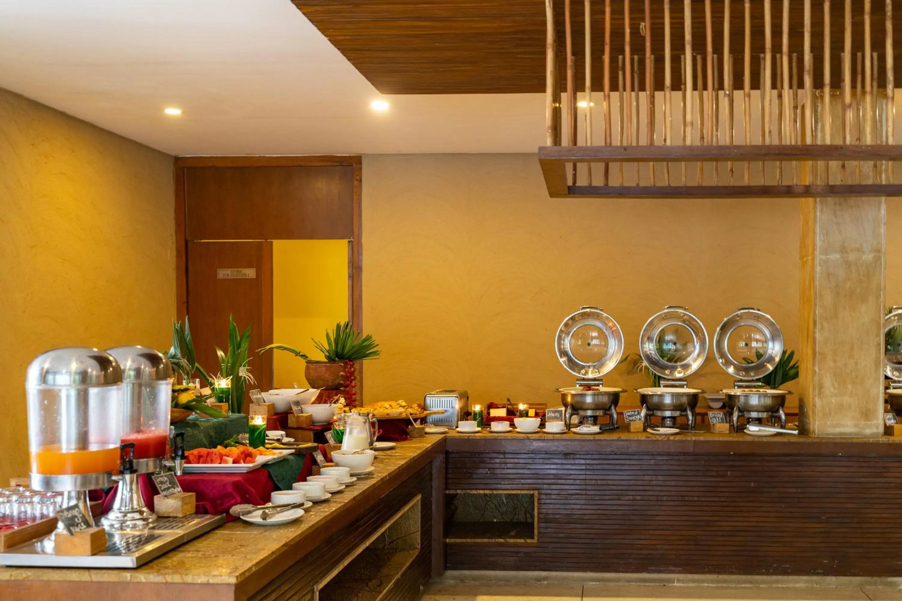 Food and drinks in Kasara Chitwan