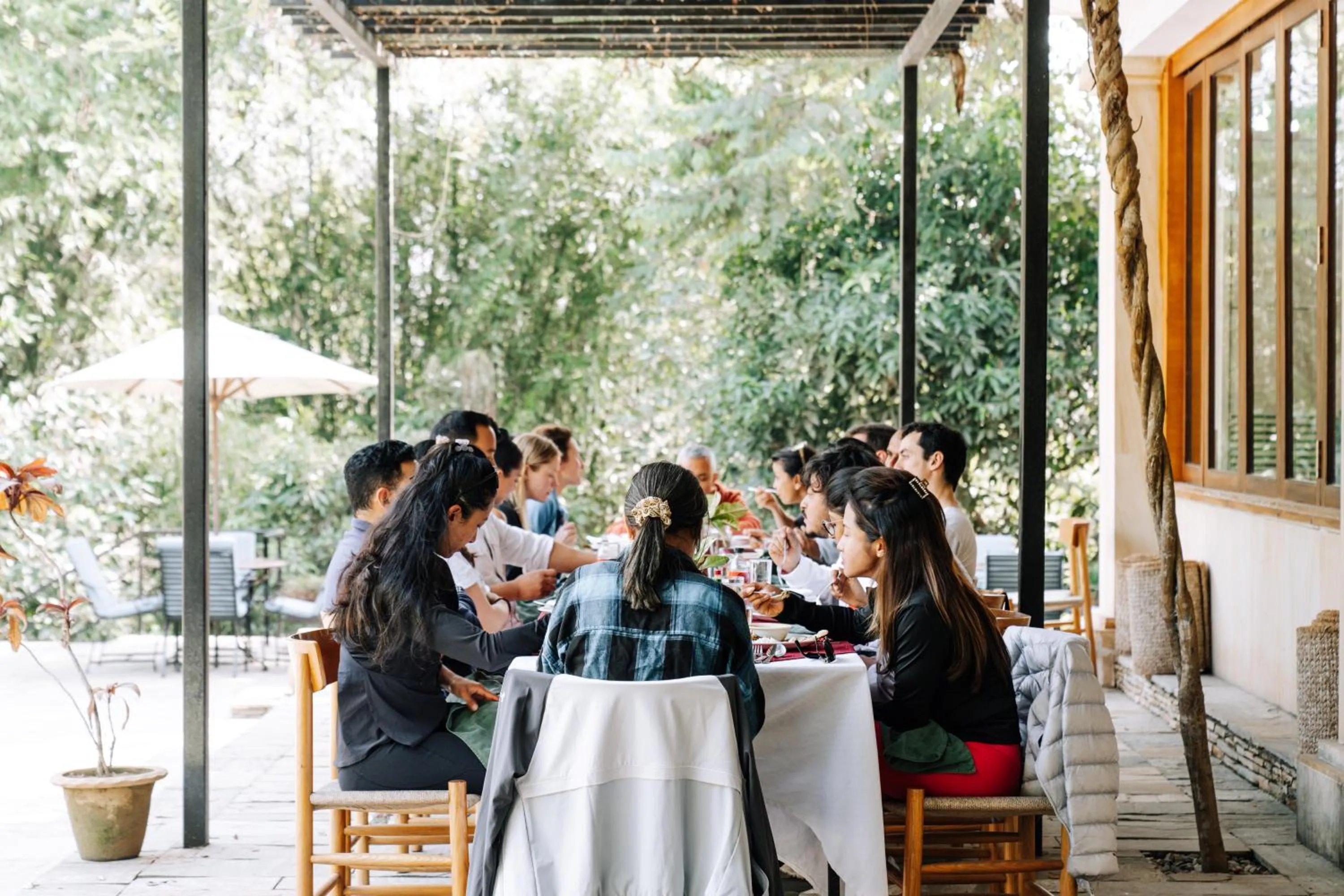 Restaurant/places to eat in Kasara Chitwan