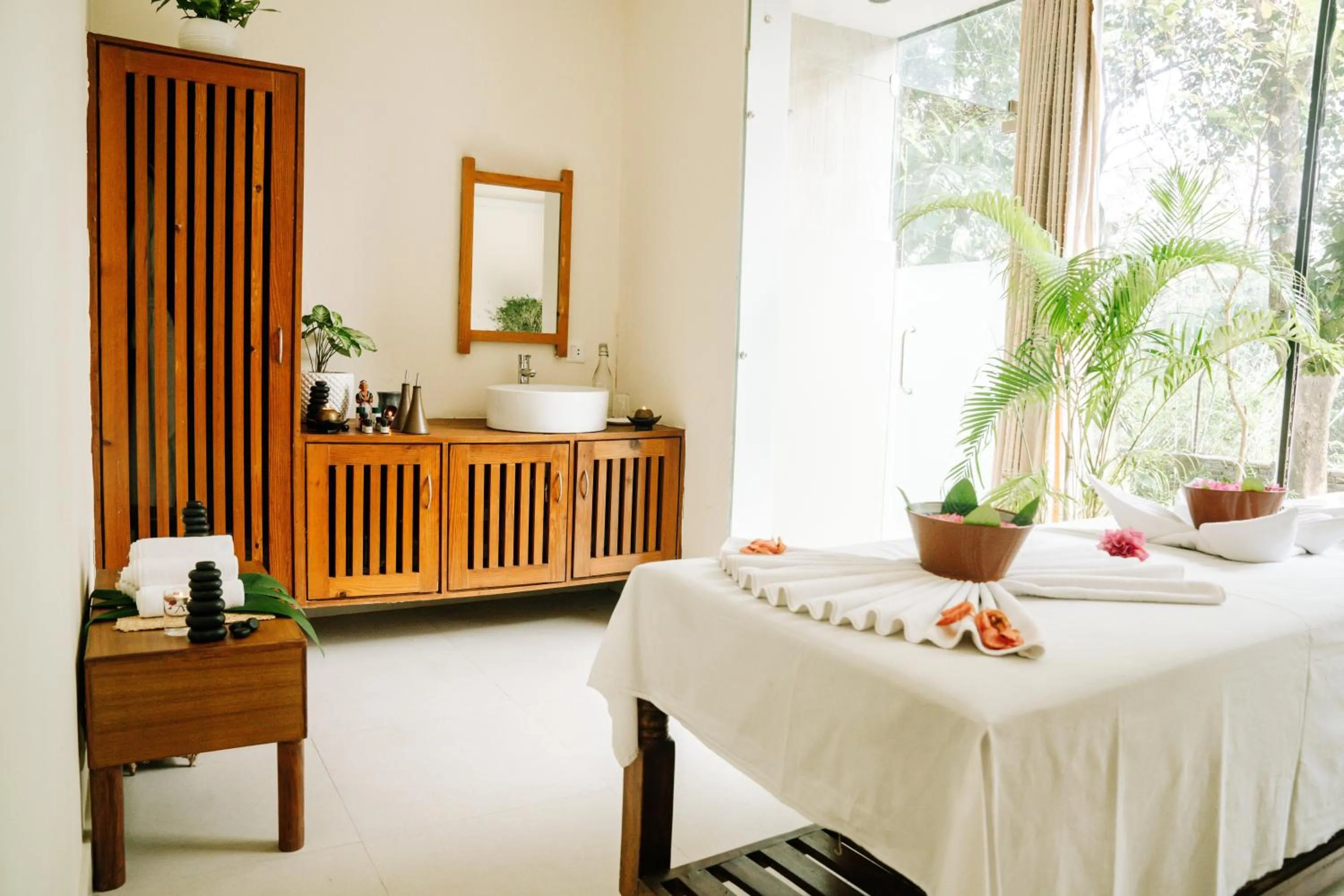 Massage in Kasara Chitwan