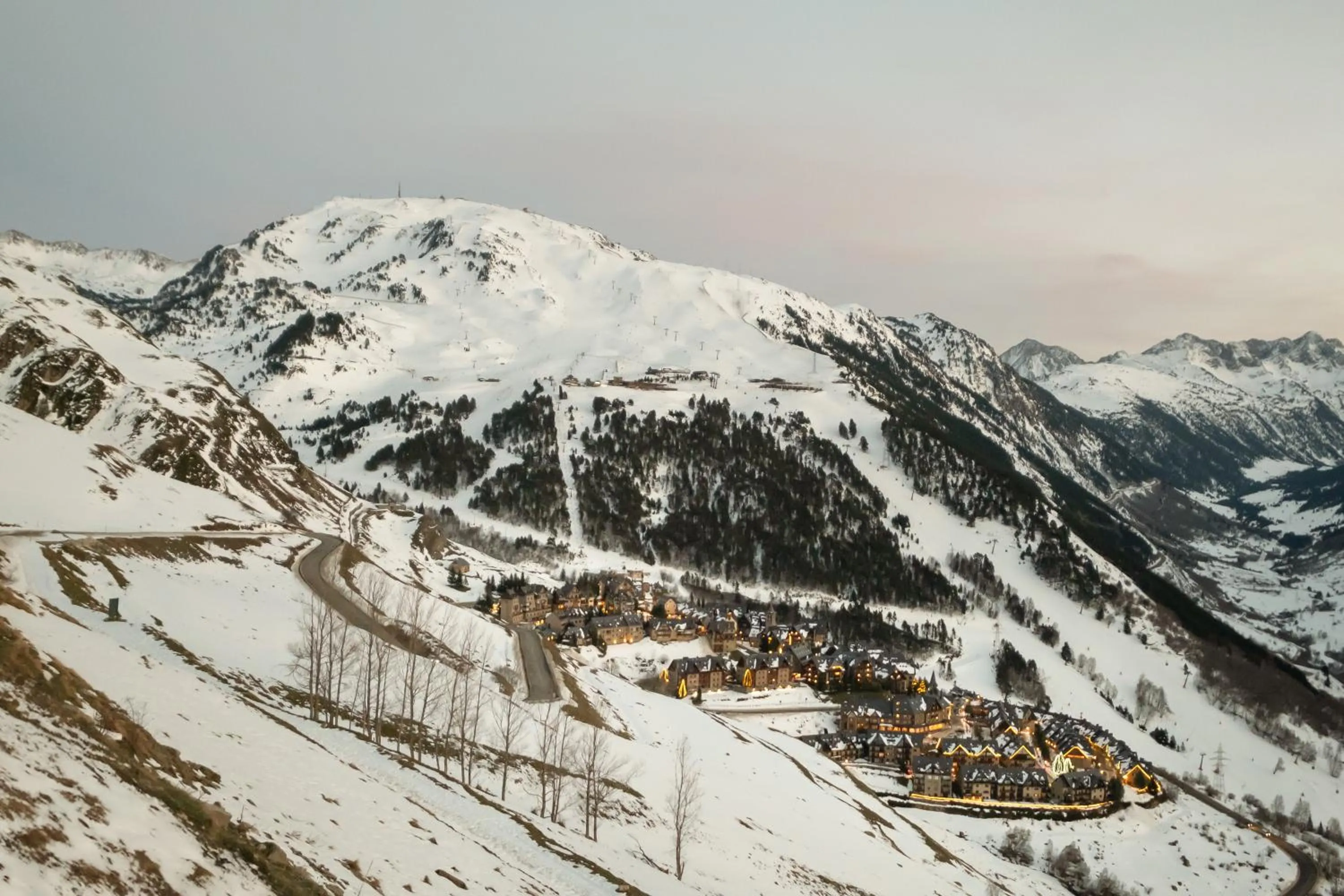 Mountain view in Eurostars La Pleta