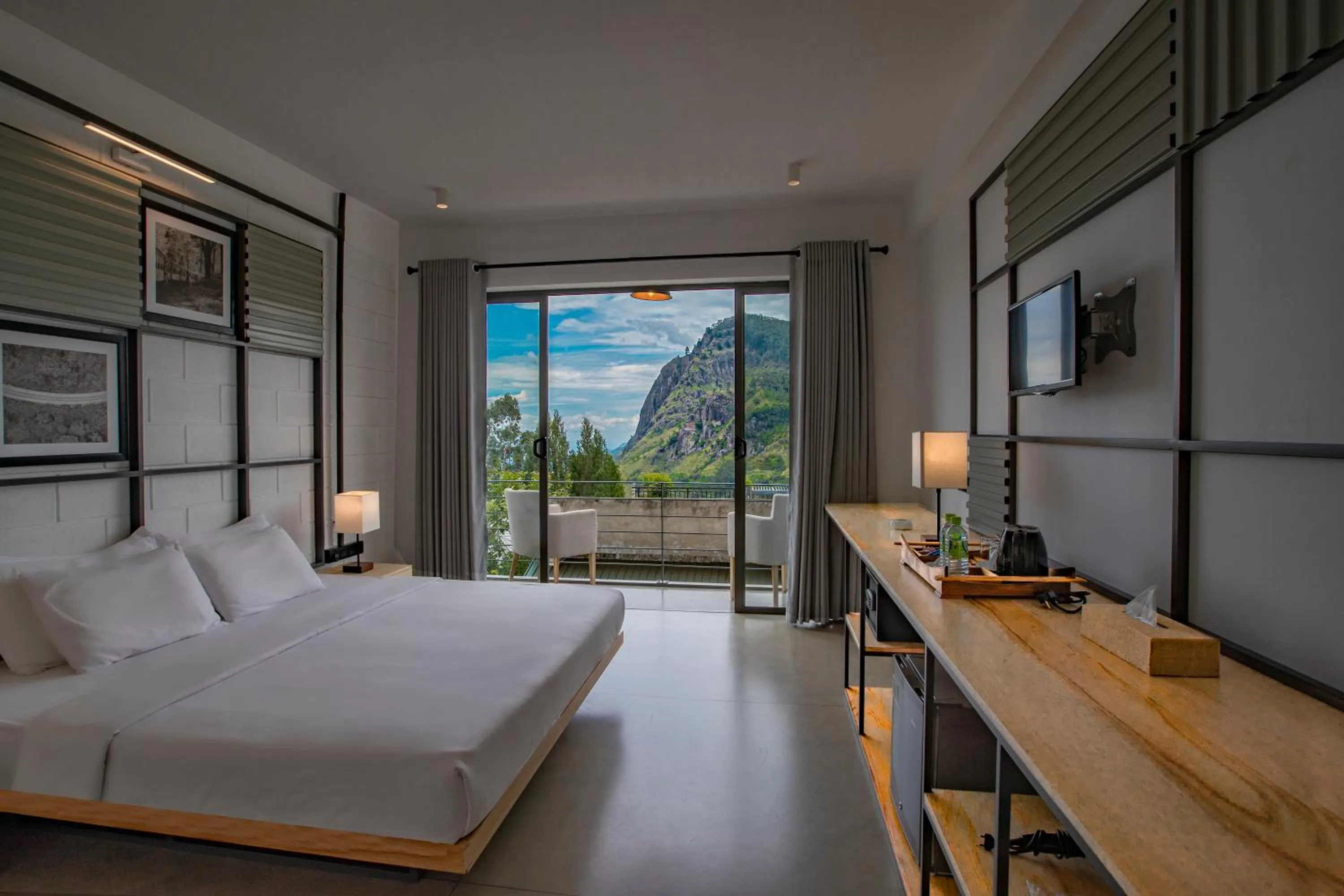 TV and multimedia, Bed in Hotel Onrock