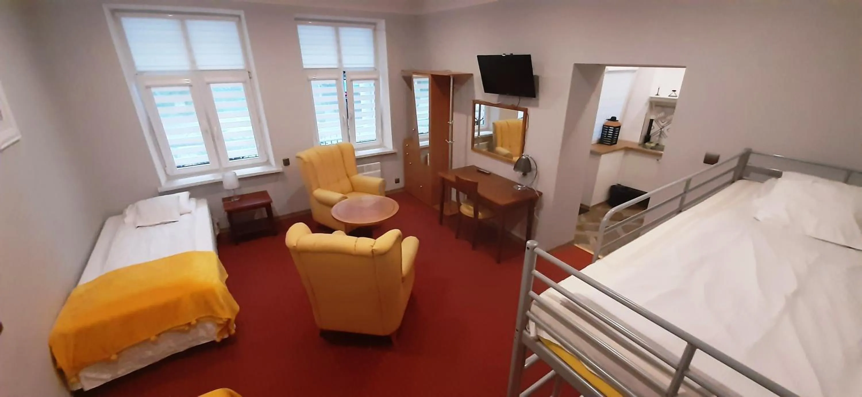 Bedroom, Bed in Red Carpet Hostel