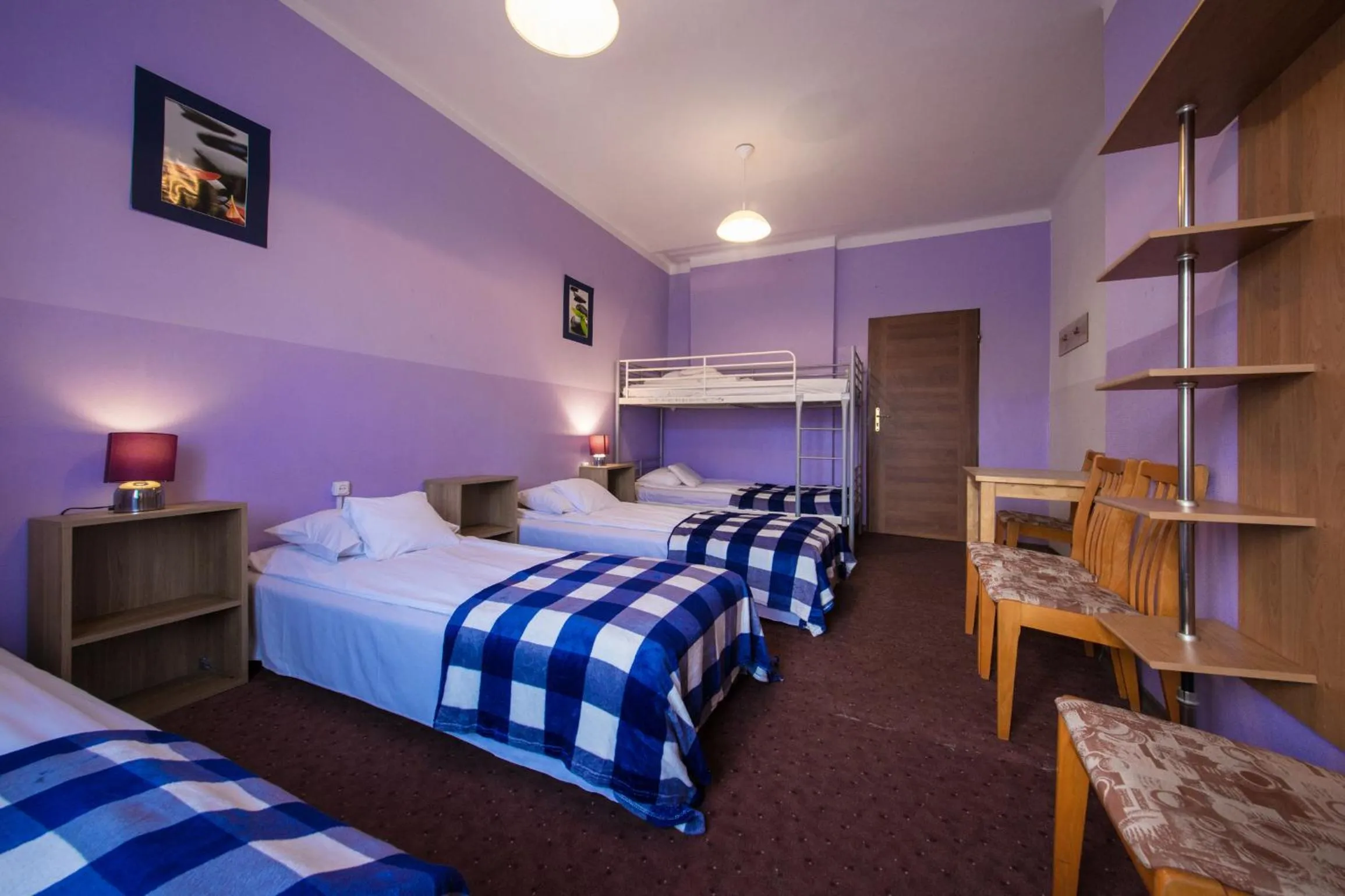 Photo of the whole room, Bed in Red Carpet Hostel