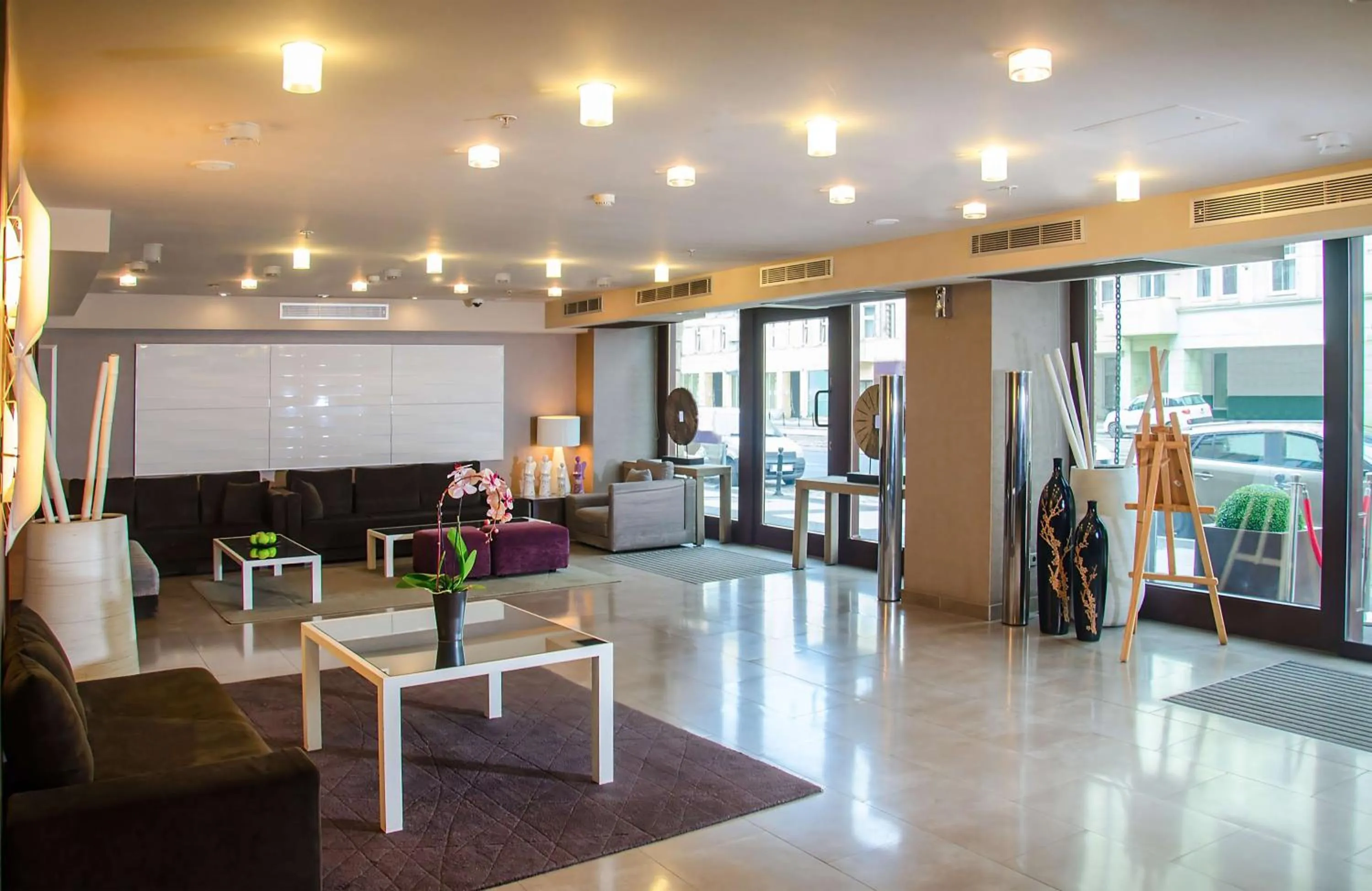 Lobby or reception in Hotel NH Poznan